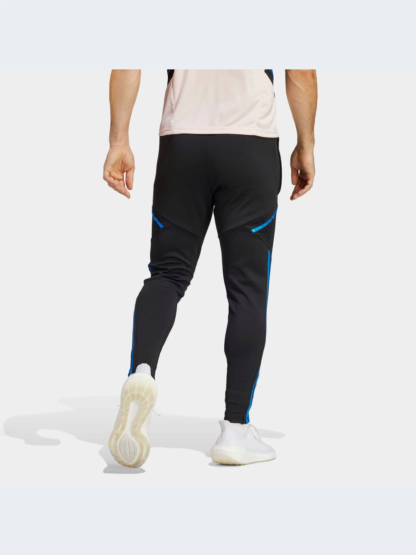 Брюки Adidas модель HT4296-KZ Брюки Adidas модель HT4296-KZ Фото