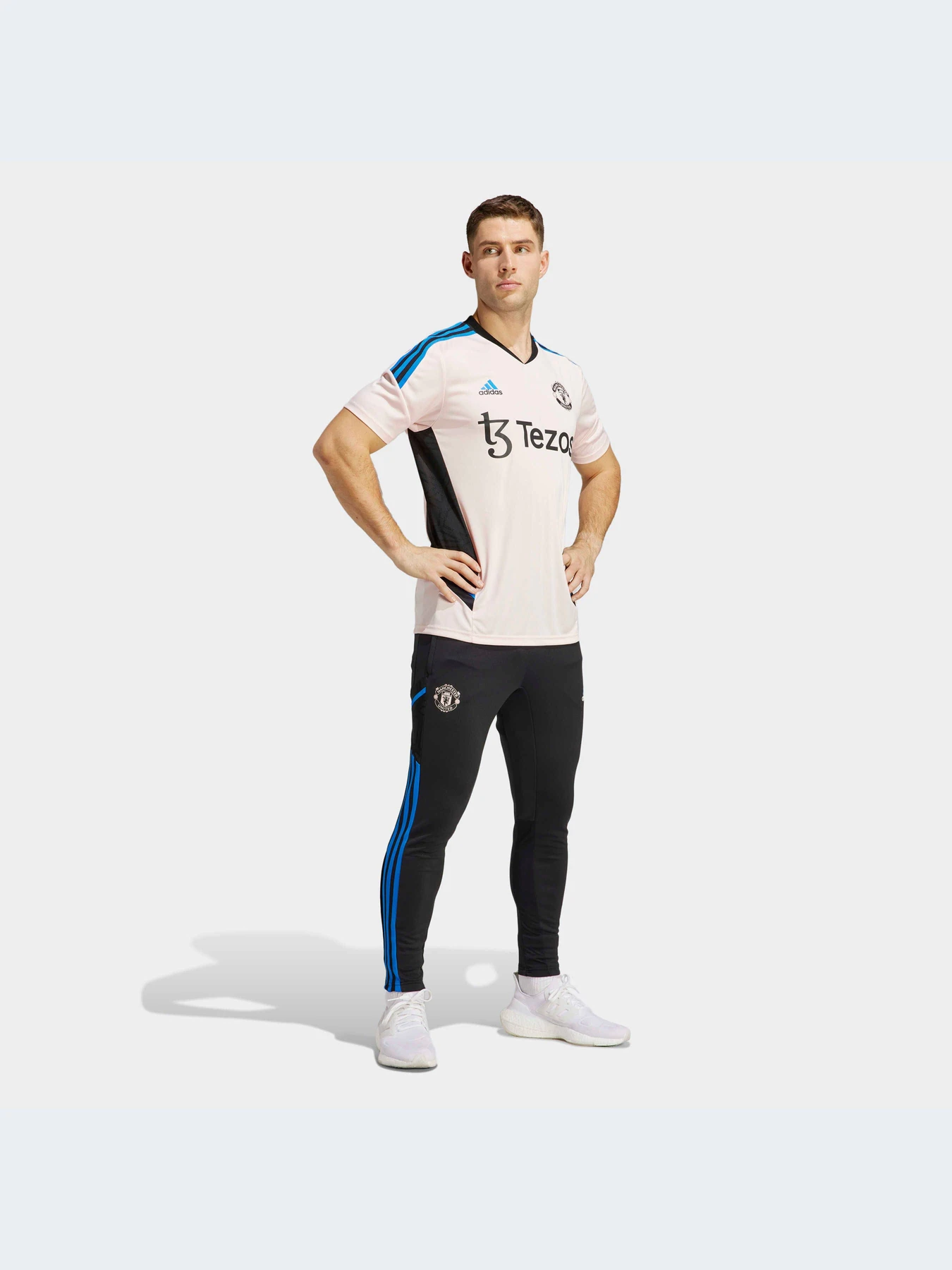 Брюки Adidas модель HT4296-KZ Брюки Adidas модель HT4296-KZ Фото