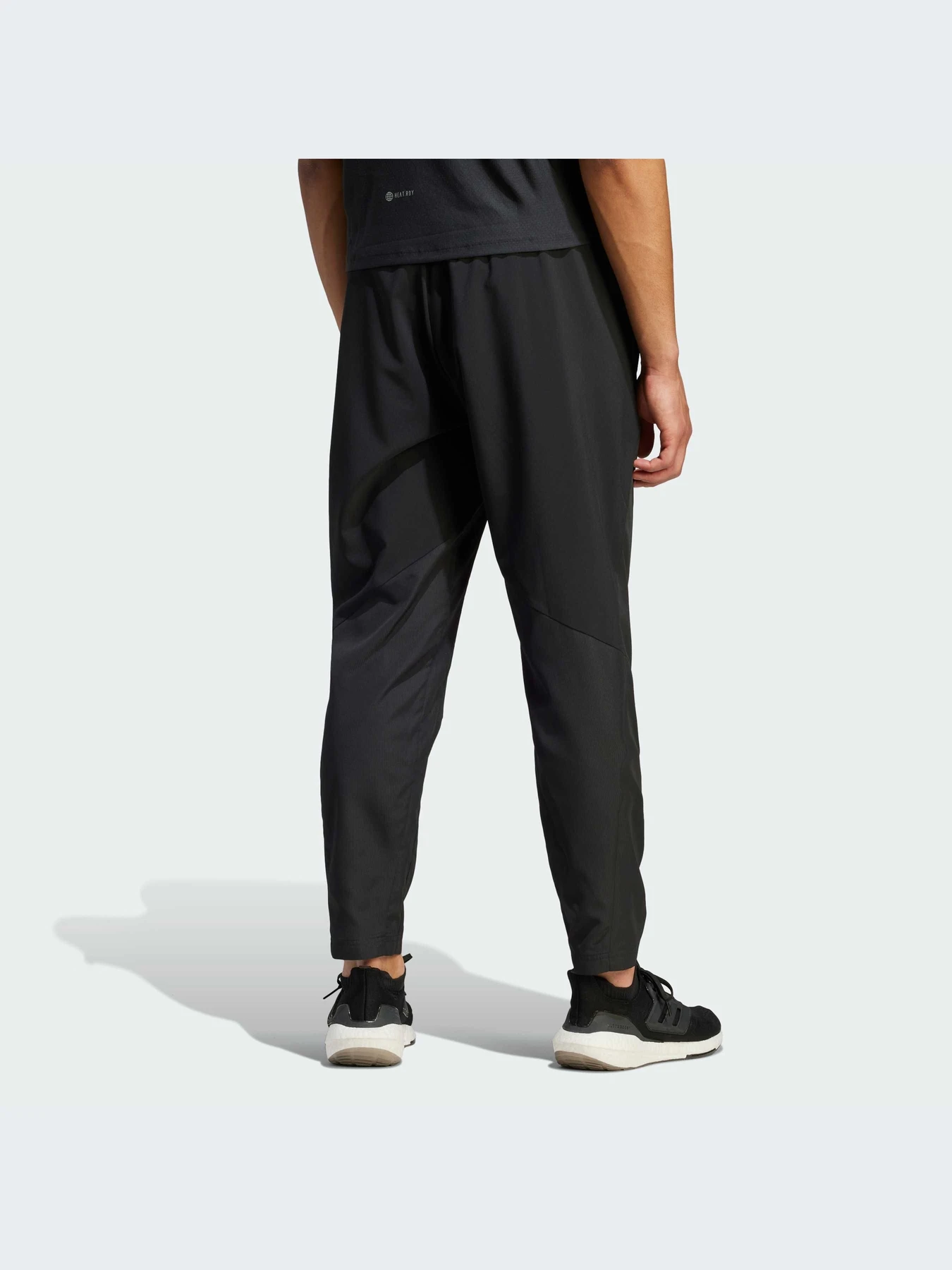 Брюки Adidas модель HY0764-KZ Брюки Adidas модель HY0764-KZ Фото