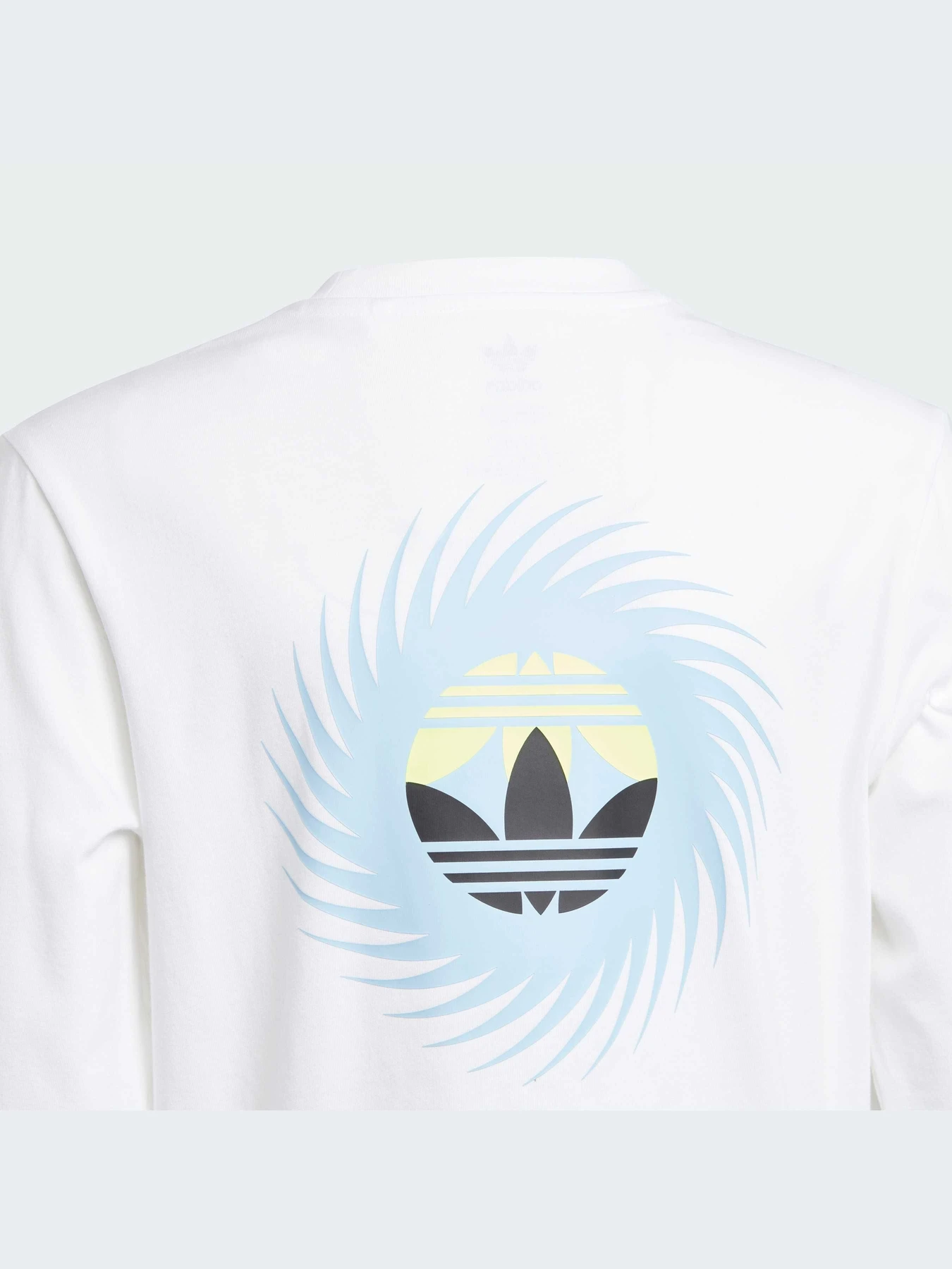 Худи и свитшоты Adidas Graphics модель IM1858-KZ Худи и свитшоты Adidas Graphics модель IM1858-KZ Фото