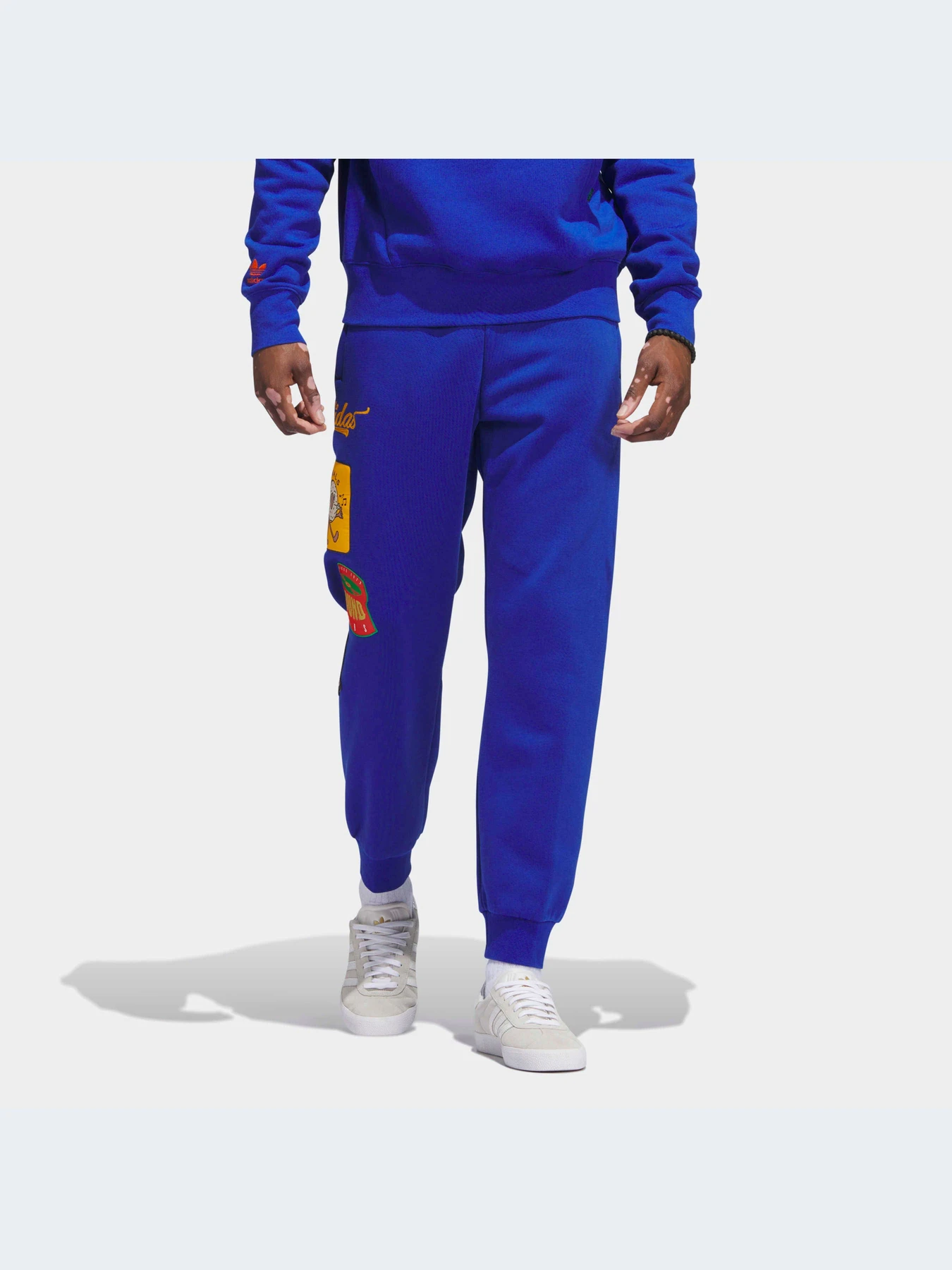 Брюки Adidas Graphics модель IJ9671-KZ Брюки Adidas Graphics модель IJ9671-KZ Фото