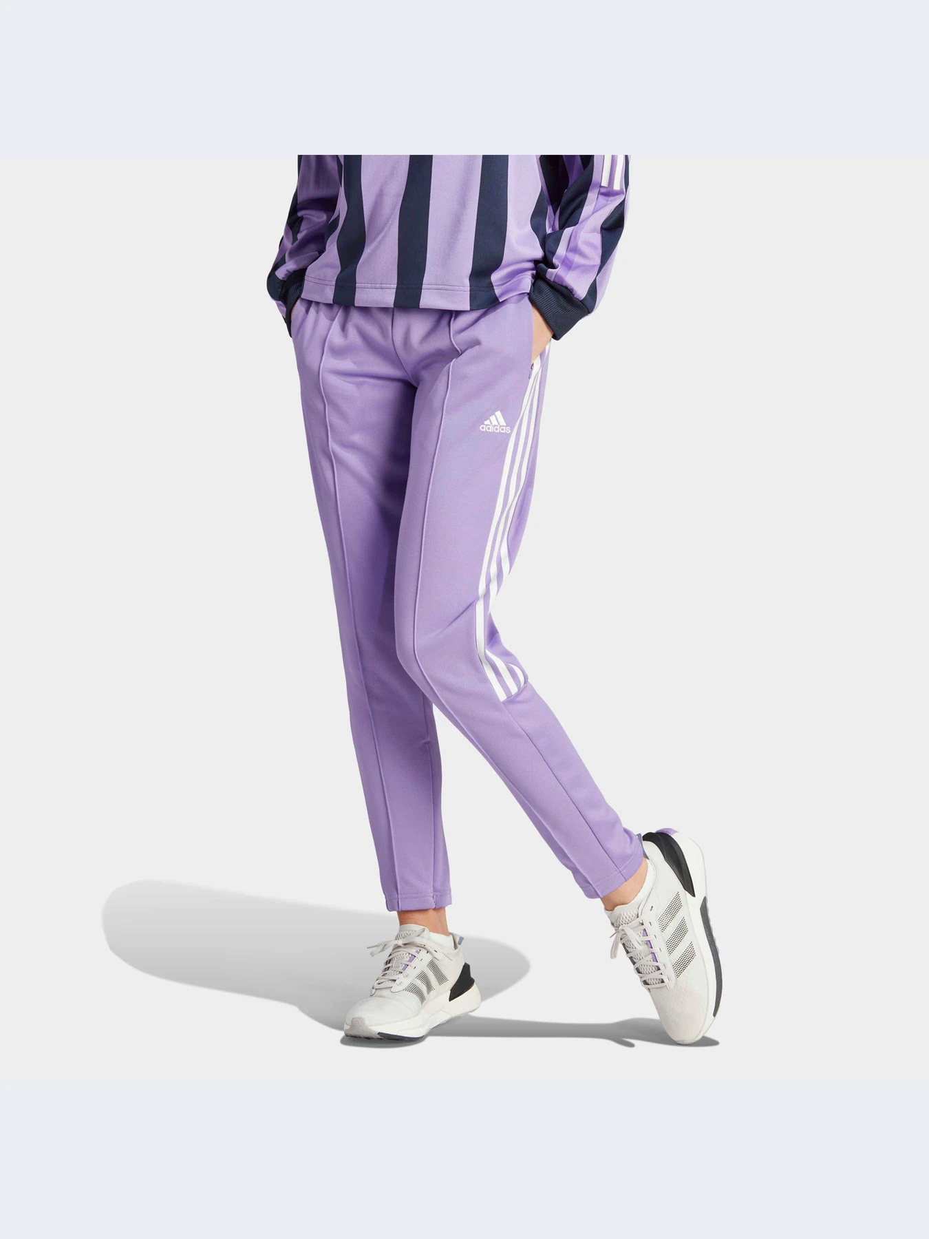 Брюки Adidas модель HY5528-KZ Брюки Adidas модель HY5528-KZ Фото