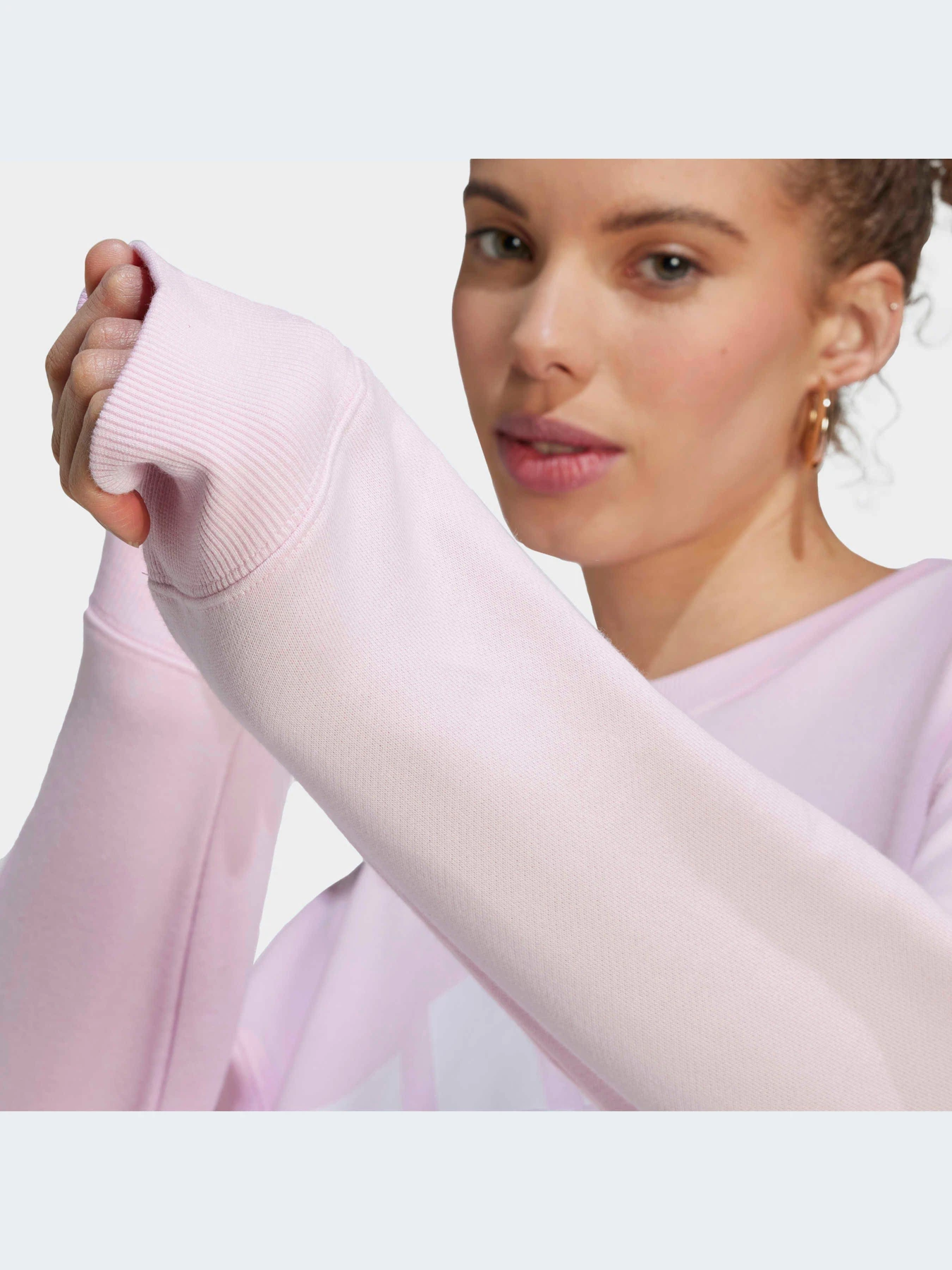 Худи и свитшоты Adidas модель IL3338-KZ Худи и свитшоты Adidas модель IL3338-KZ Фото