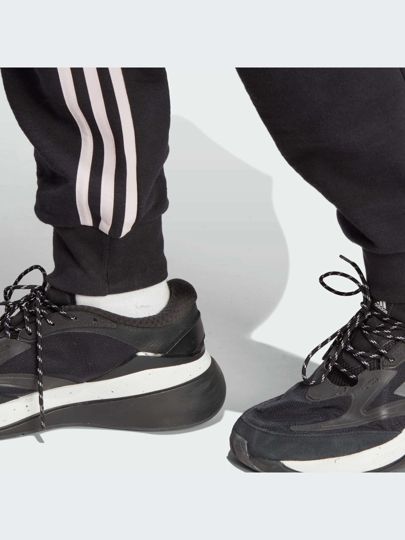 Брюки Adidas модель IB4750-KZ Брюки Adidas модель IB4750-KZ Фото