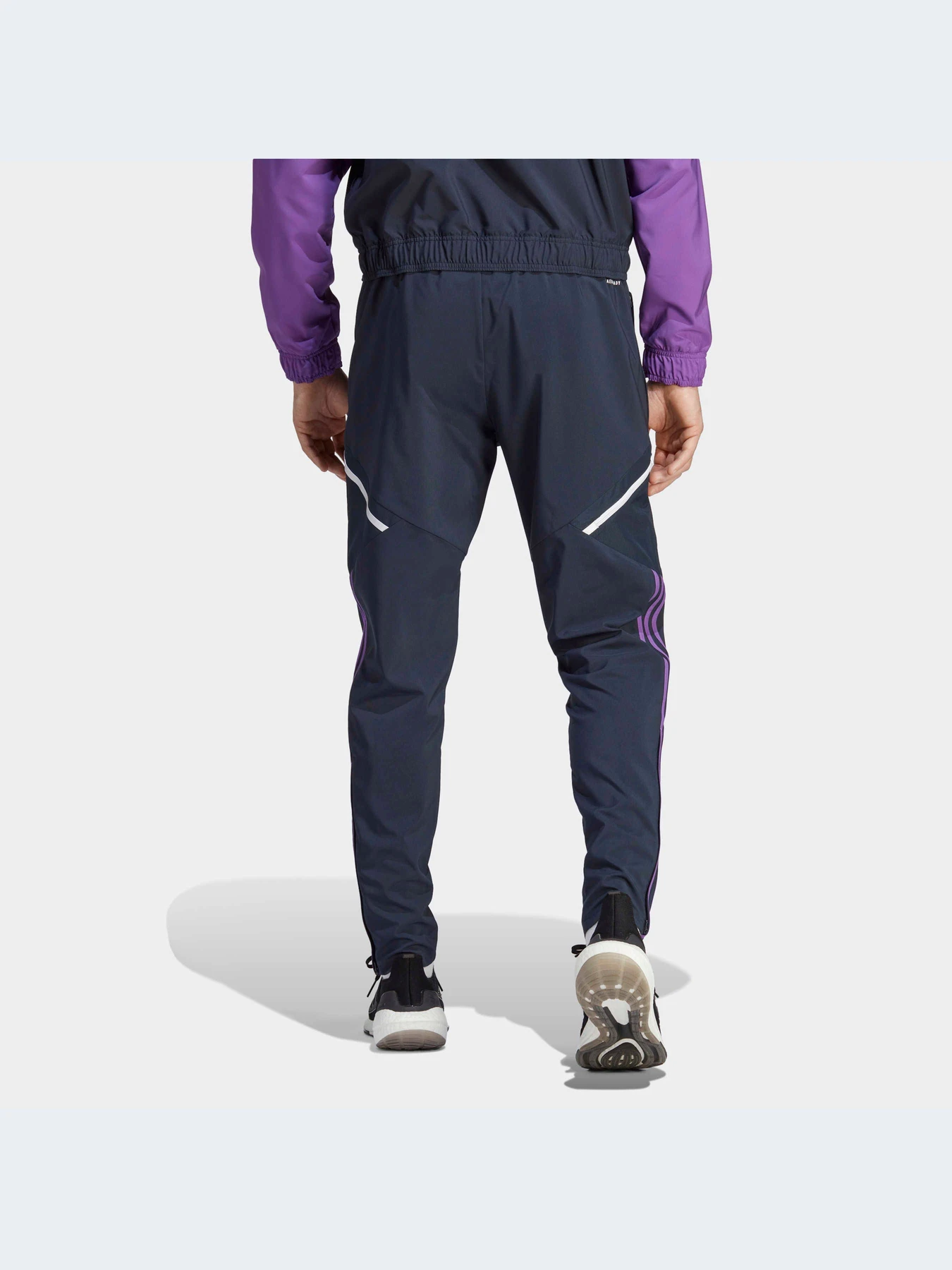 Брюки Adidas модель HT8807-KZ Брюки Adidas модель HT8807-KZ Фото