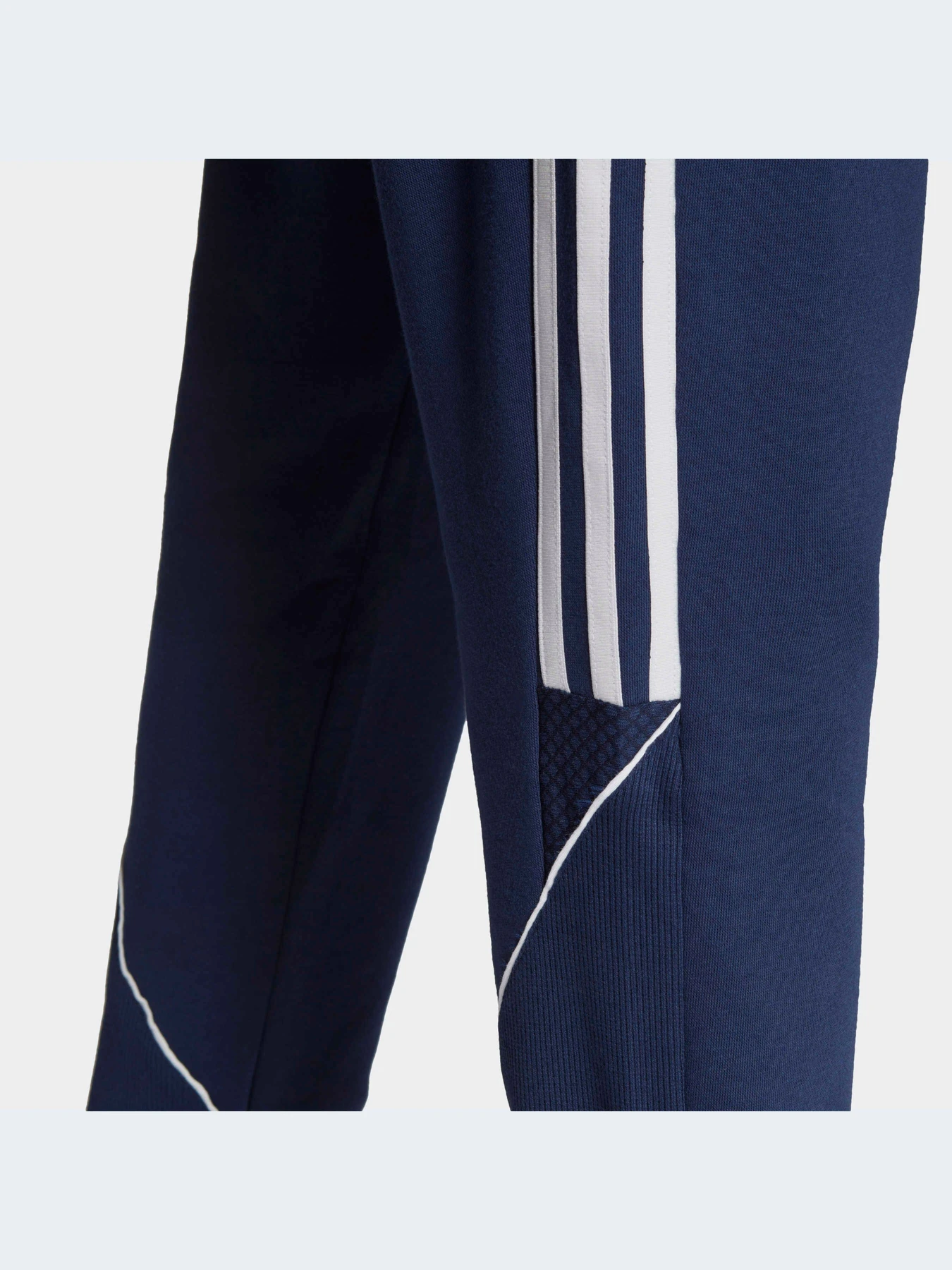 Брюки Adidas Tiro модель HS3612-KZ Брюки Adidas Tiro модель HS3612-KZ Фото