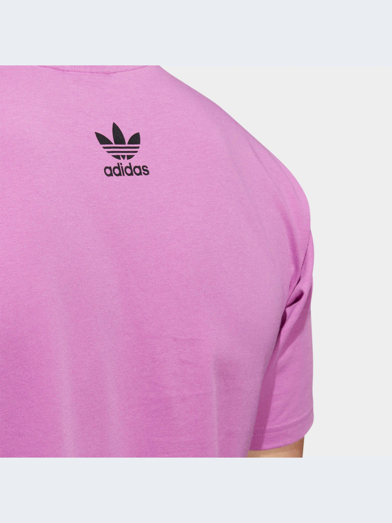 Футболки и поло Adidas Graphics модель HP1019-KZ Футболки и поло Adidas Graphics модель HP1019-KZ Фото