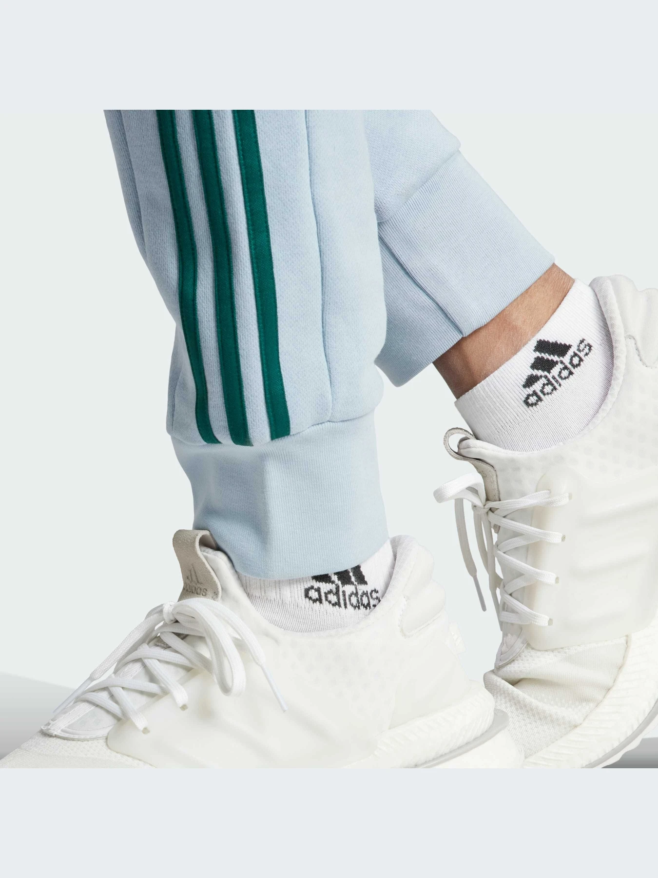 Брюки Adidas модель IJ8700-KZ Брюки Adidas модель IJ8700-KZ Фото
