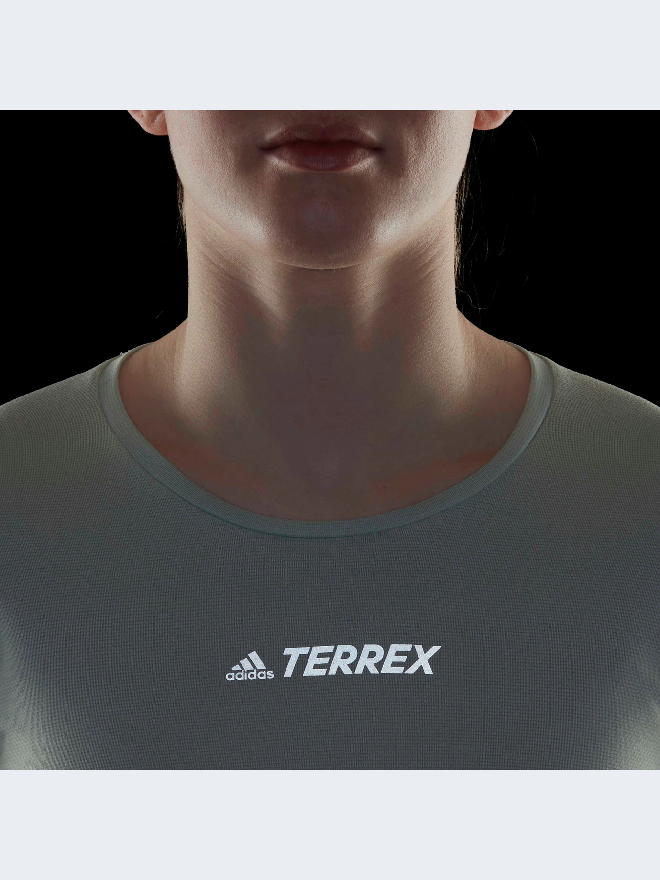 Футболки и поло Adidas модель HI5504-KZ Футболки и поло Adidas модель HI5504-KZ Фото