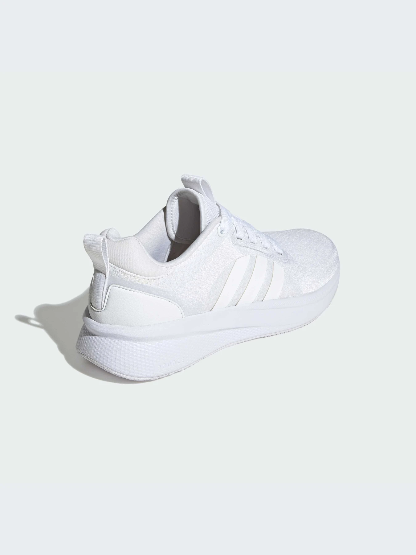 Кроссовки Adidas модель ID1953-KZ Кроссовки Adidas модель ID1953-KZ Фото