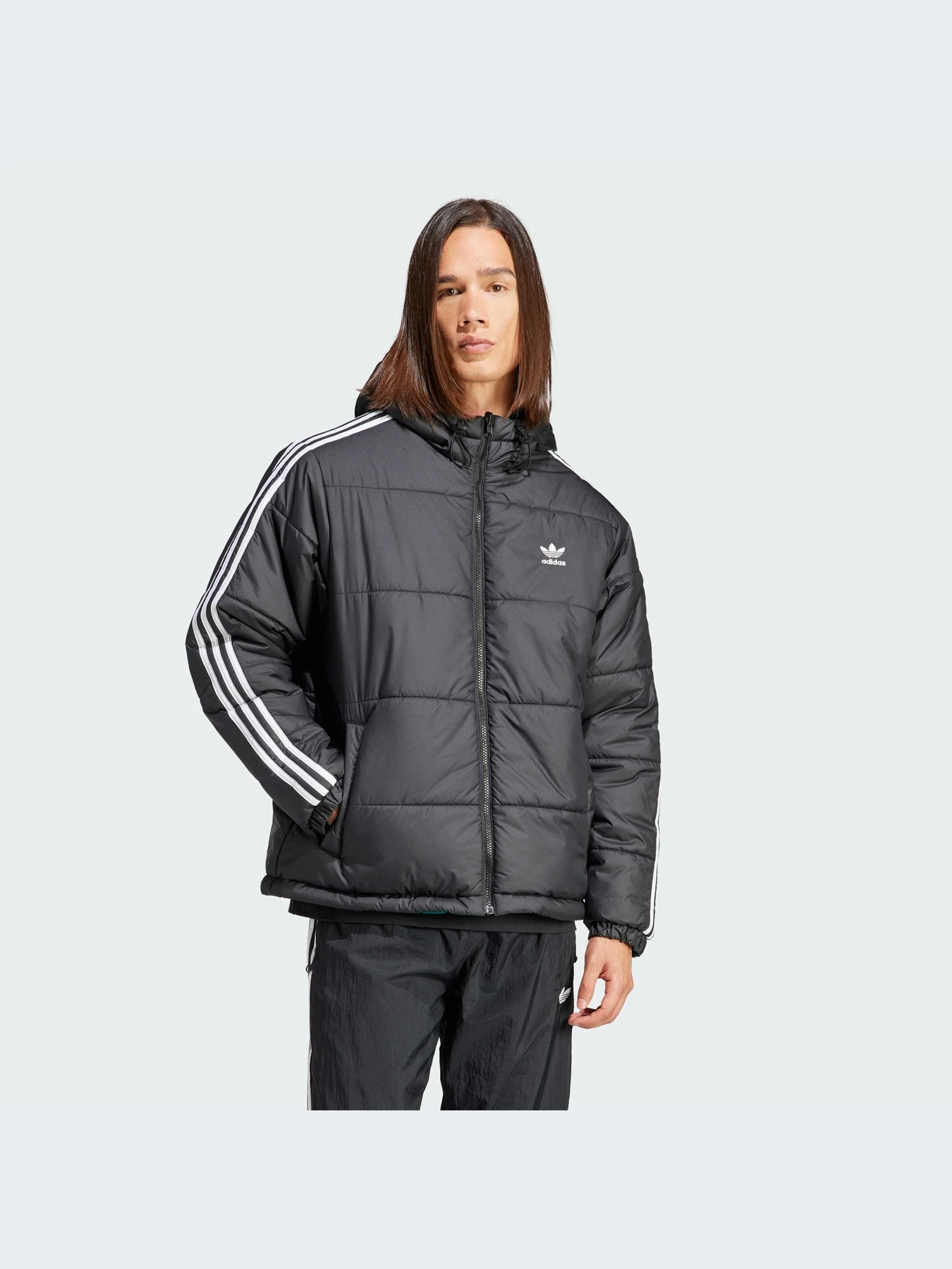Куртки и дубленки Adidas Adicolor модель HZ0690-KZ Куртки и дубленки Adidas Adicolor модель HZ0690-KZ Фото