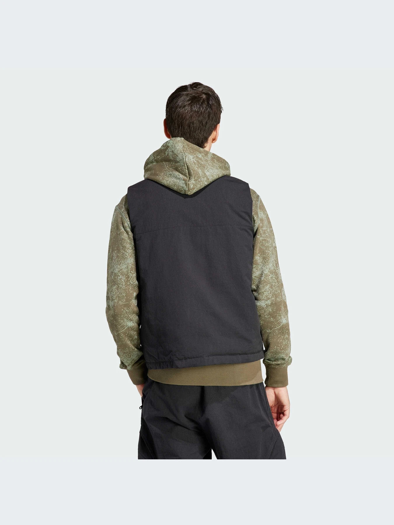 Куртки и дубленки Adidas Adventure модель IJ0721-KZ Куртки и дубленки Adidas Adventure модель IJ0721-KZ Фото