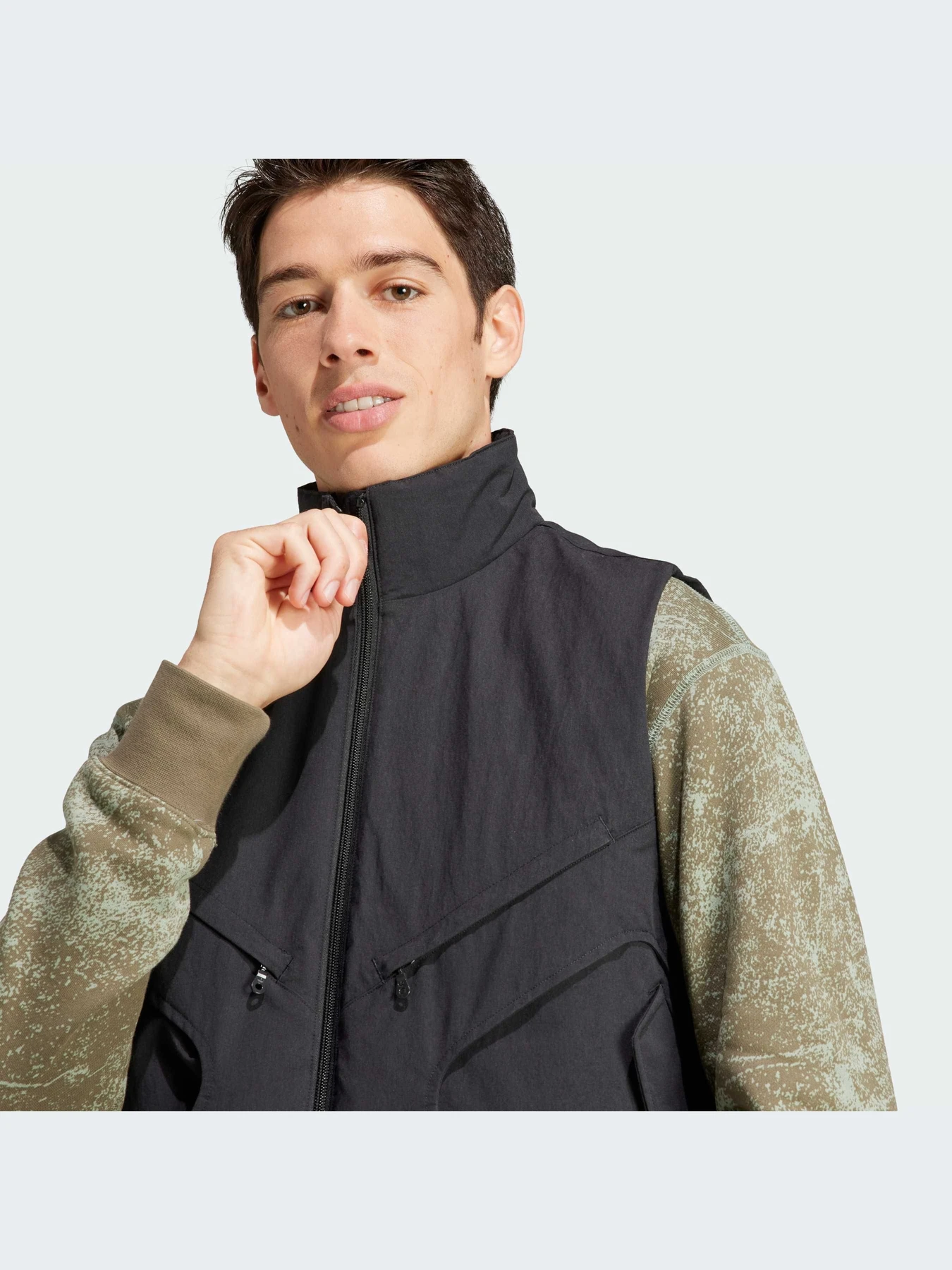 Куртки и дубленки Adidas Adventure модель IJ0721-KZ Куртки и дубленки Adidas Adventure модель IJ0721-KZ Фото