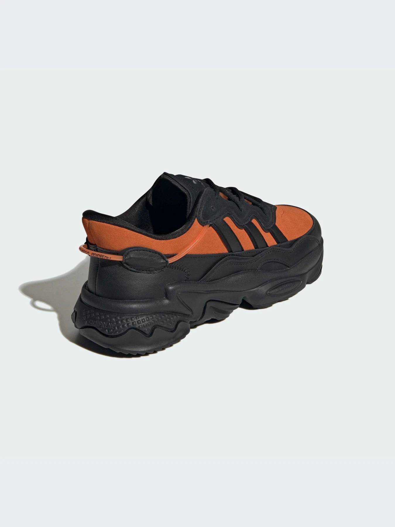 Кроссовки Adidas Ozweego модель ID9828-KZ Кроссовки Adidas Ozweego модель ID9828-KZ Фото