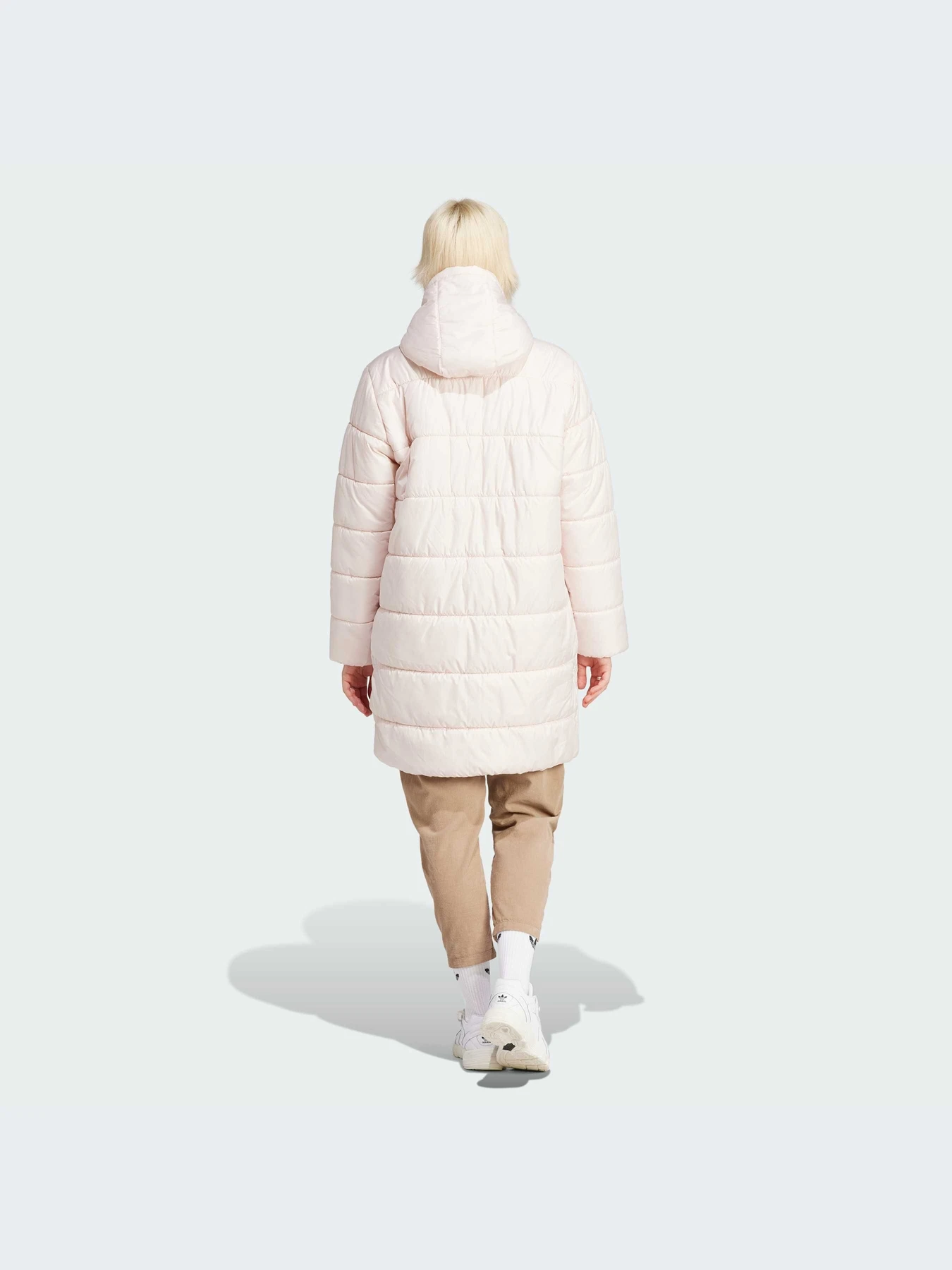 Куртки и дубленки Adidas Adicolor модель IK0446-KZ Куртки и дубленки Adidas Adicolor модель IK0446-KZ Фото