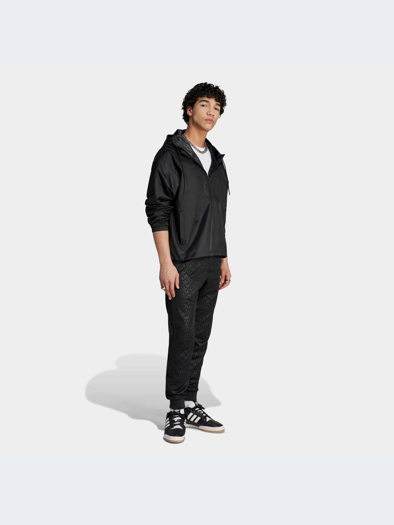 Куртки и дубленки Adidas Graphics модель II8161-KZ Куртки и дубленки Adidas Graphics модель II8161-KZ Фото