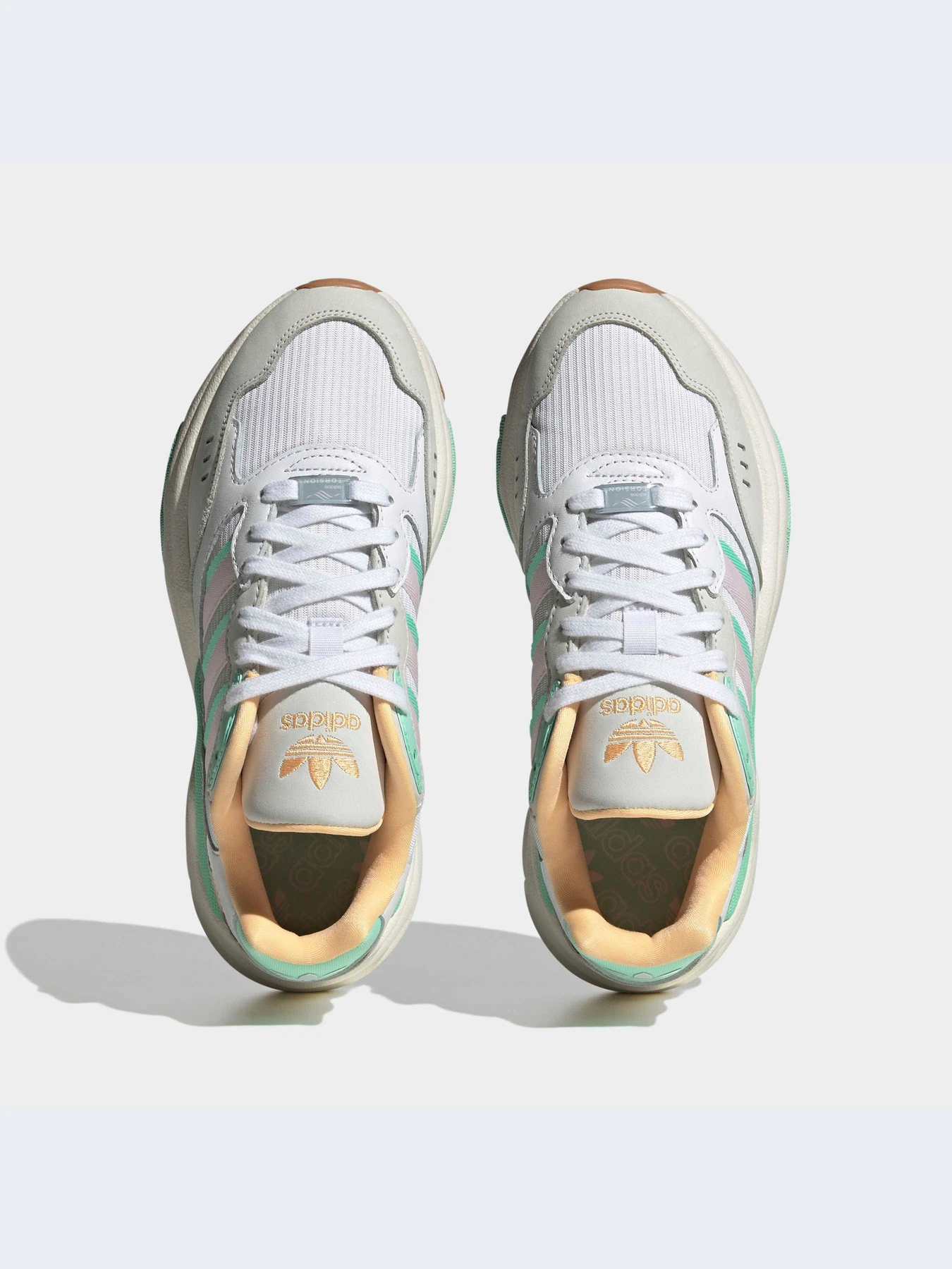 Кроссовки Adidas Retropy модель HP6370-KZ Кроссовки Adidas Retropy модель HP6370-KZ Фото