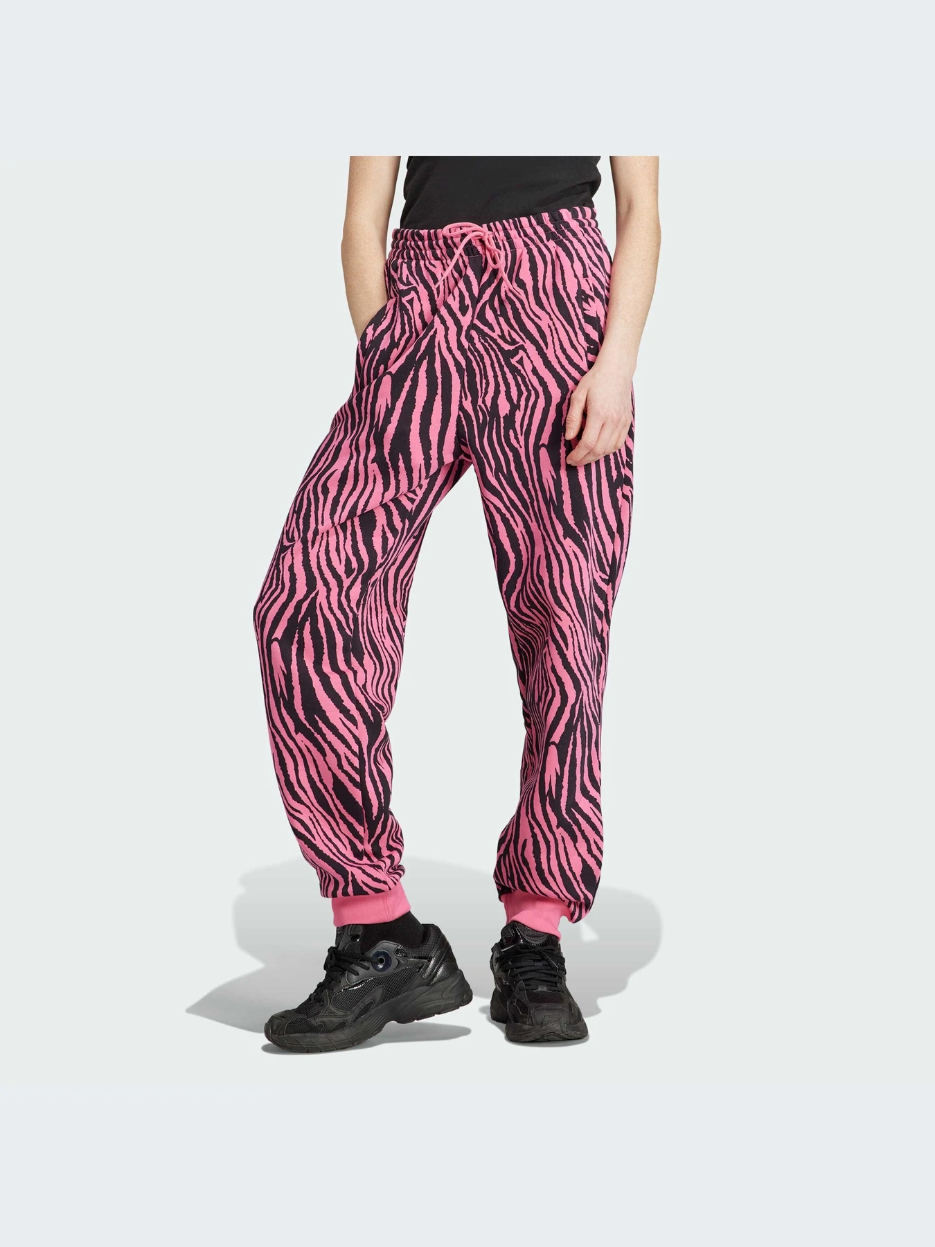 Брюки Adidas Graphics модель IJ7776-KZ Брюки Adidas Graphics модель IJ7776-KZ Фото