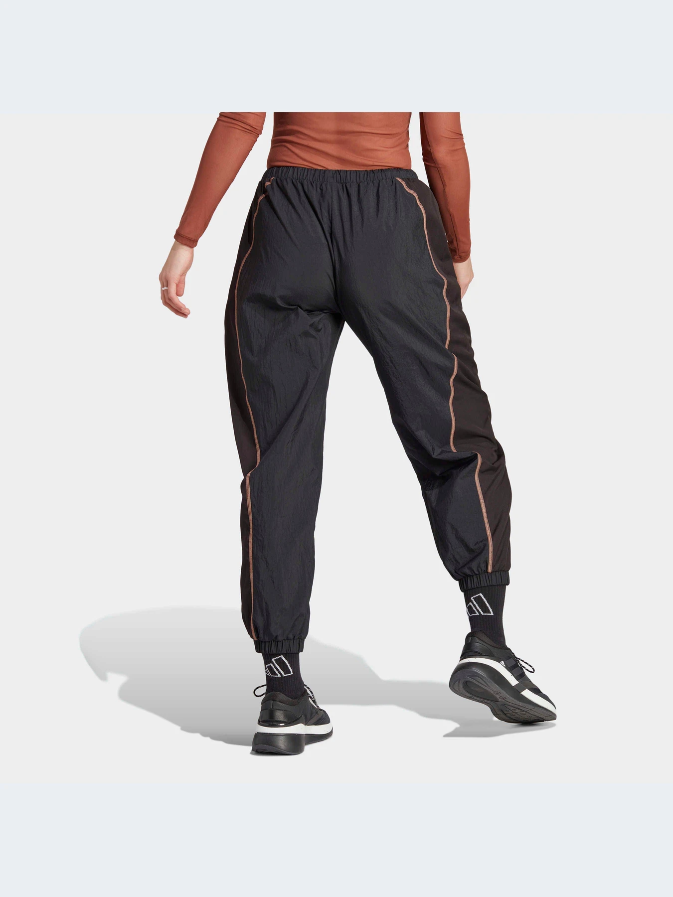 Брюки Adidas модель IP3739-KZ Брюки Adidas модель IP3739-KZ Фото