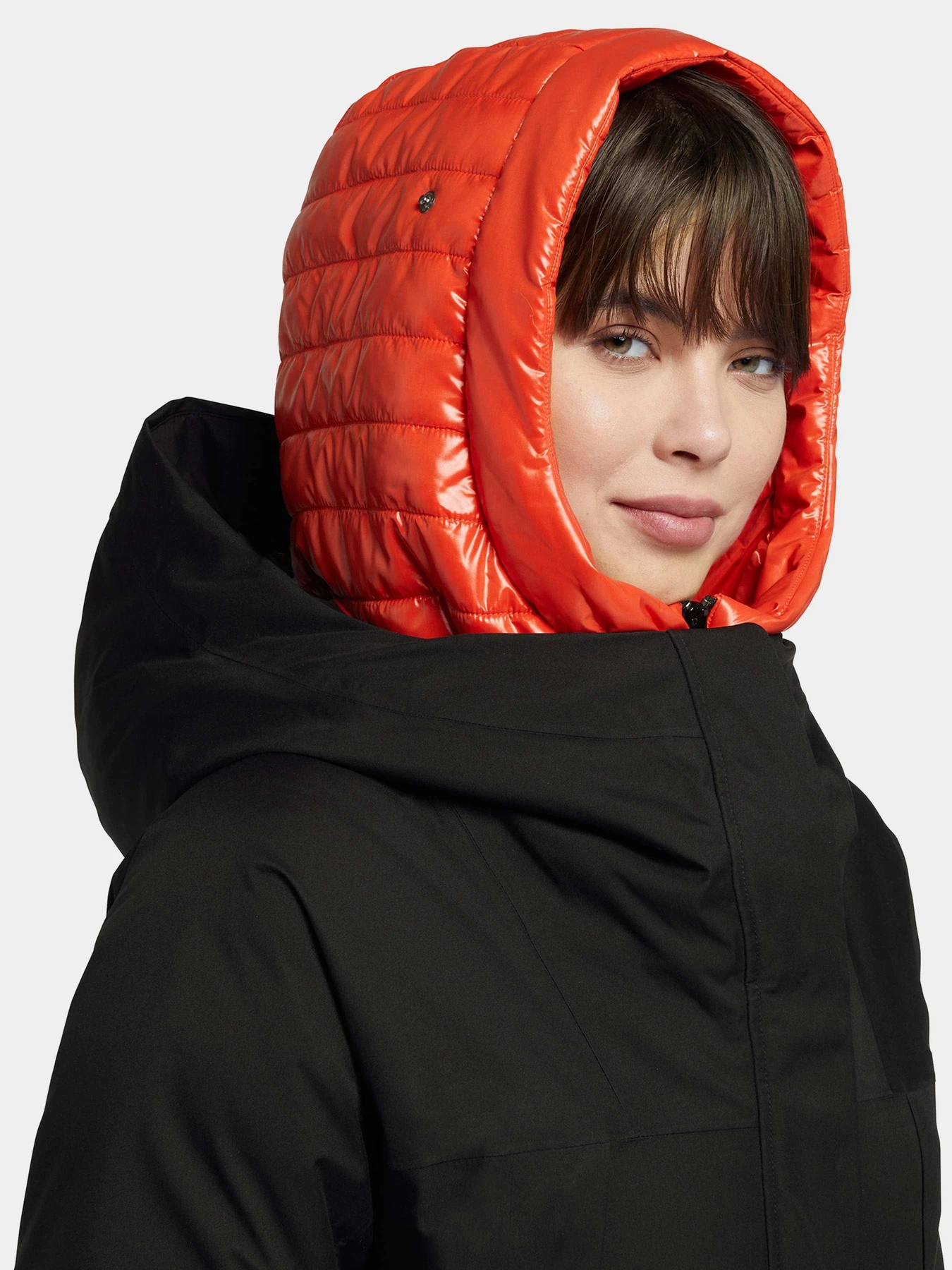 Пальто и плащи Geox модель W3621B-T3018-F9000 Пальто и плащи Geox модель W3621B-T3018-F9000 Фото