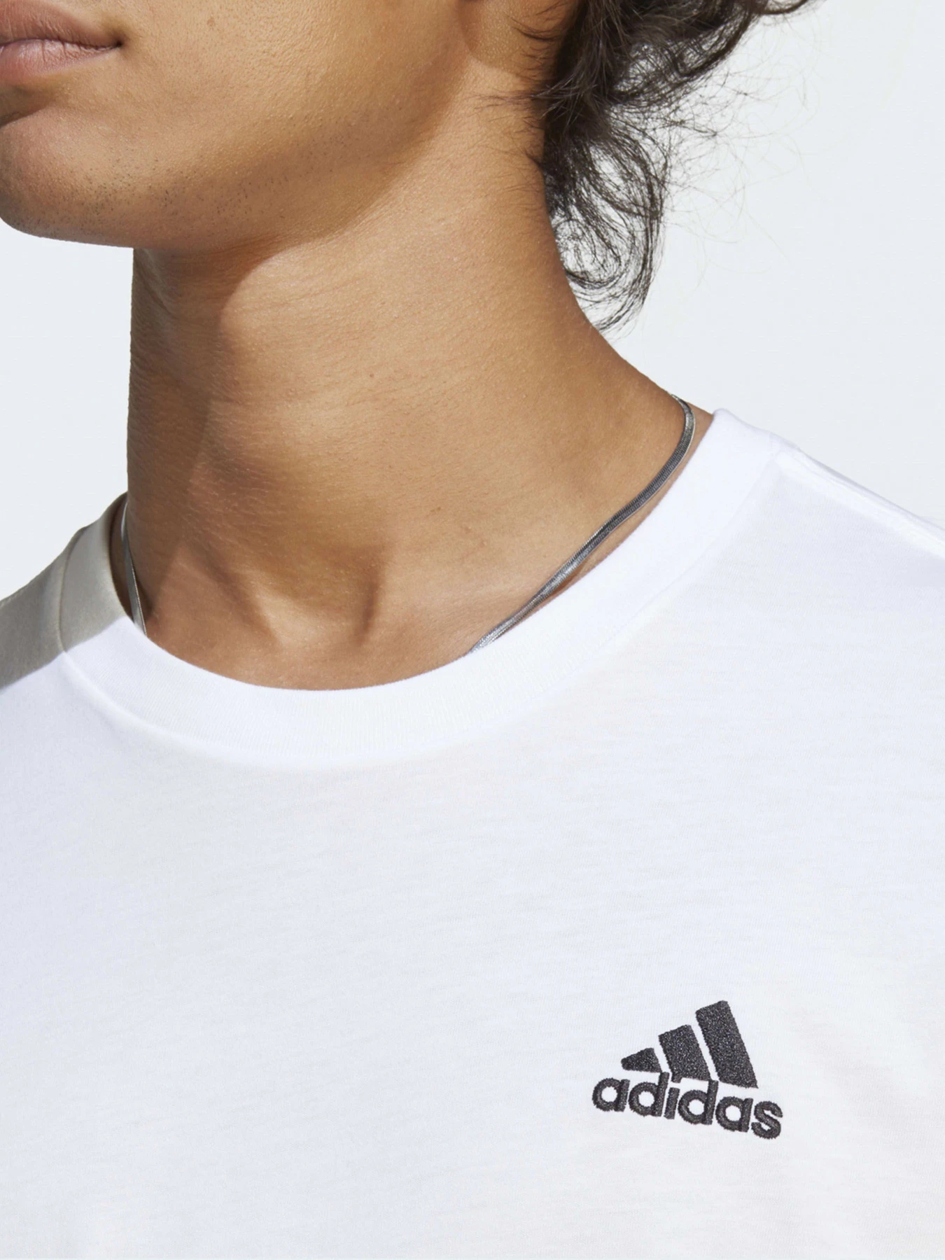 Футболки и поло Adidas модель IC9286 Футболки и поло Adidas модель IC9286 Фото
