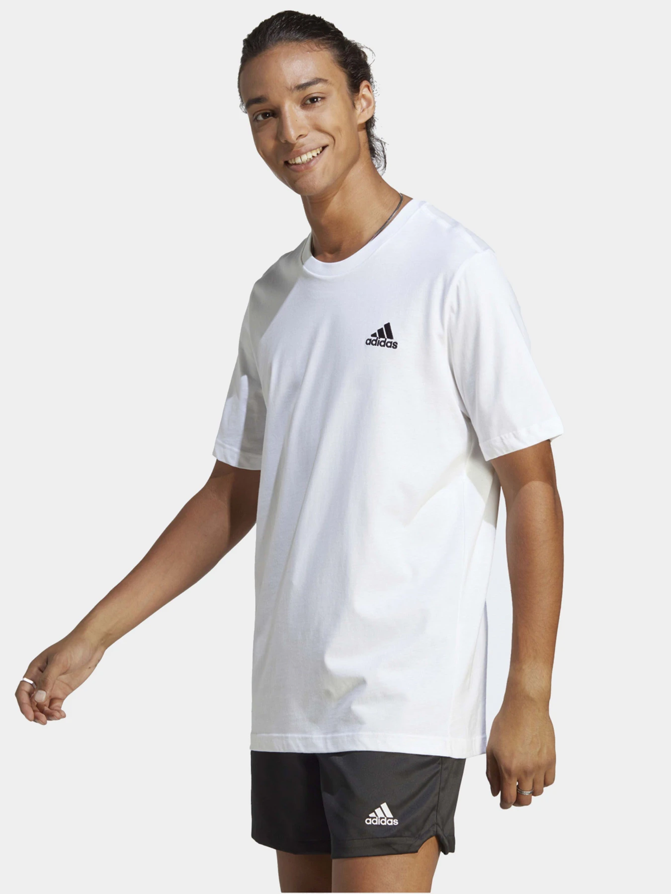 Футболки и поло Adidas модель IC9286 Футболки и поло Adidas модель IC9286 Фото