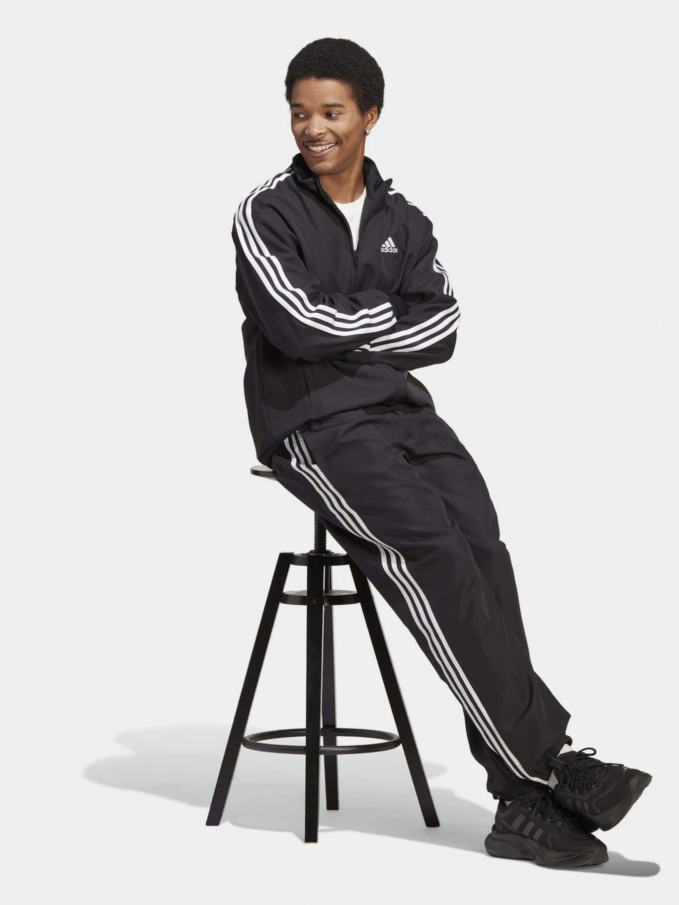 Костюмы Adidas модель IC6750 Костюмы Adidas модель IC6750 Фото