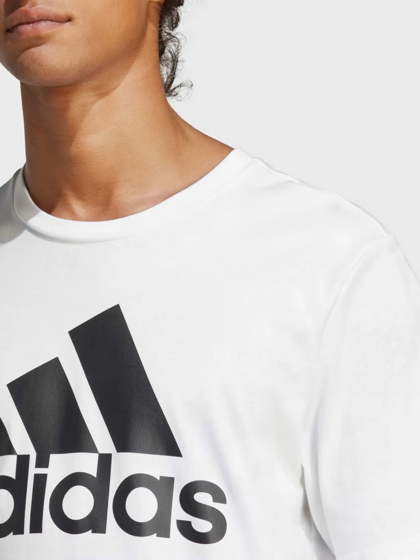 Футболки и поло Adidas модель IC9349 Футболки и поло Adidas модель IC9349 Фото