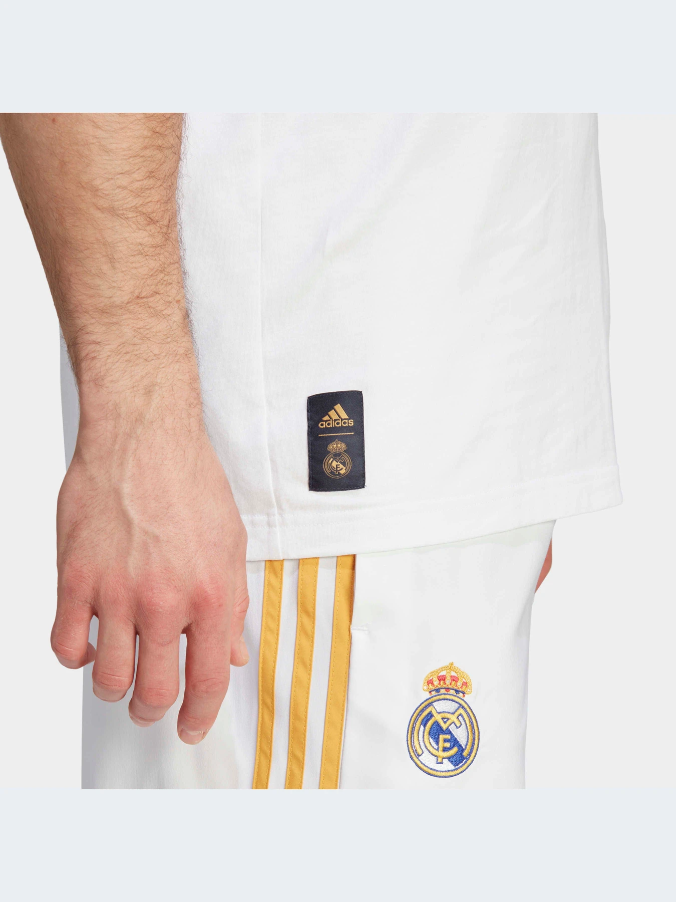 Футболки и поло Adidas модель HY0625-KZ Футболки и поло Adidas модель HY0625-KZ Фото
