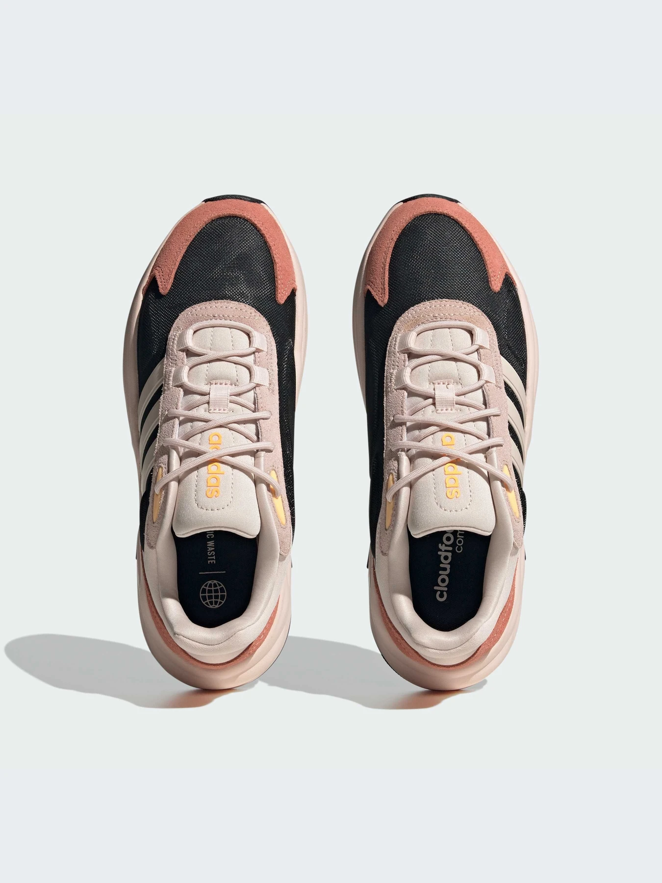 Кроссовки Adidas Ozweego модель IG9797-KZ Кроссовки Adidas Ozweego модель IG9797-KZ Фото