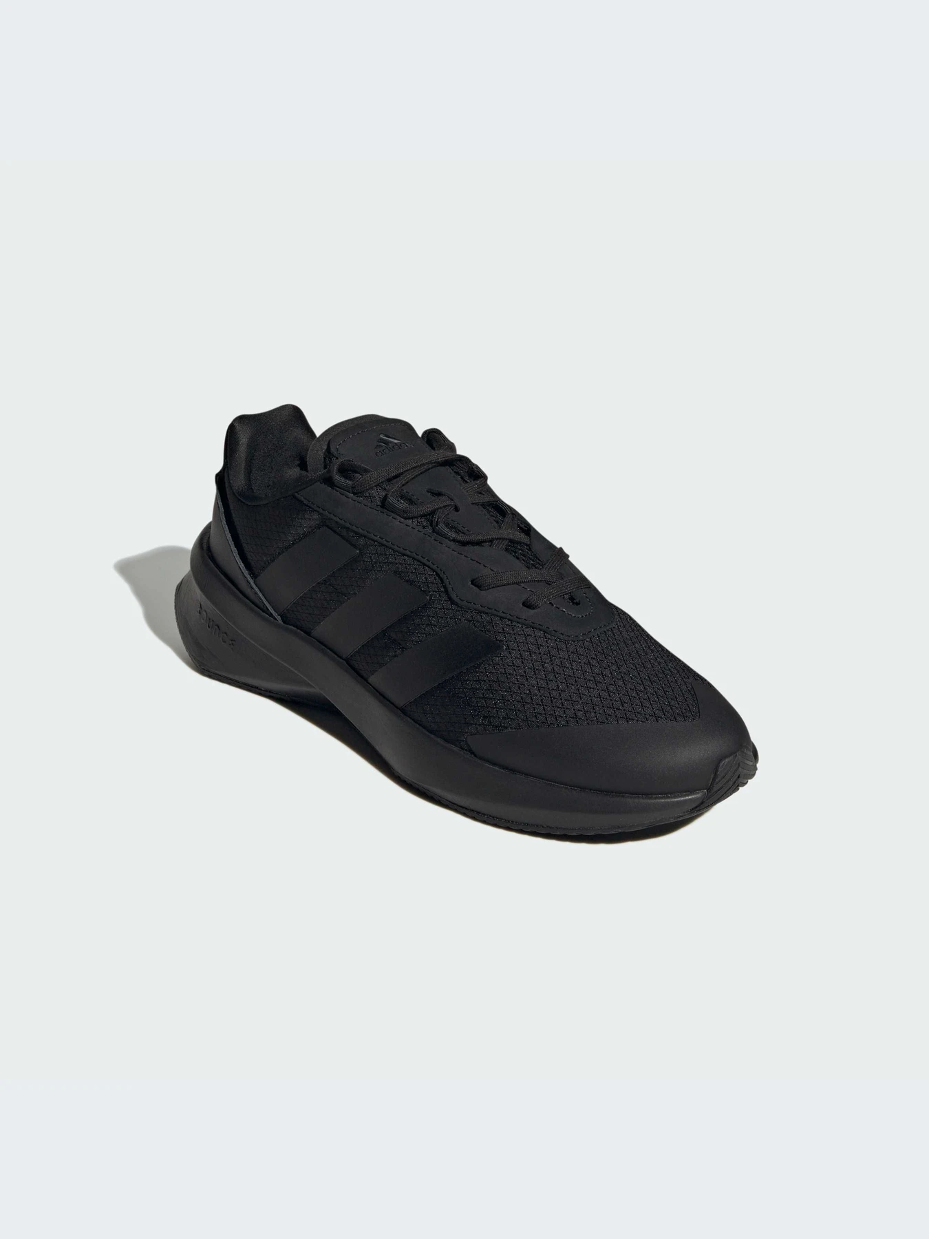 Кроссовки Adidas модель IG2377-KZ Кроссовки Adidas модель IG2377-KZ Фото