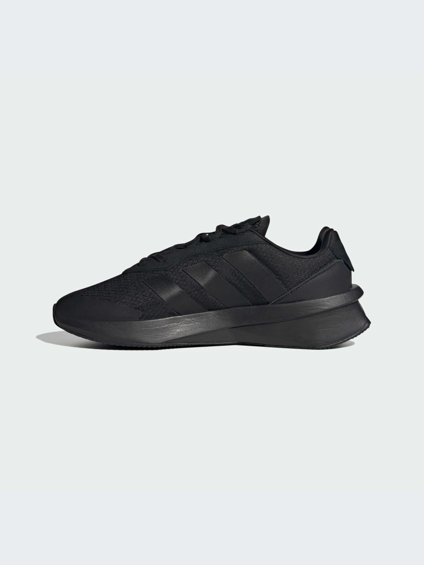 Кроссовки Adidas модель IG2377-KZ Кроссовки Adidas модель IG2377-KZ Фото