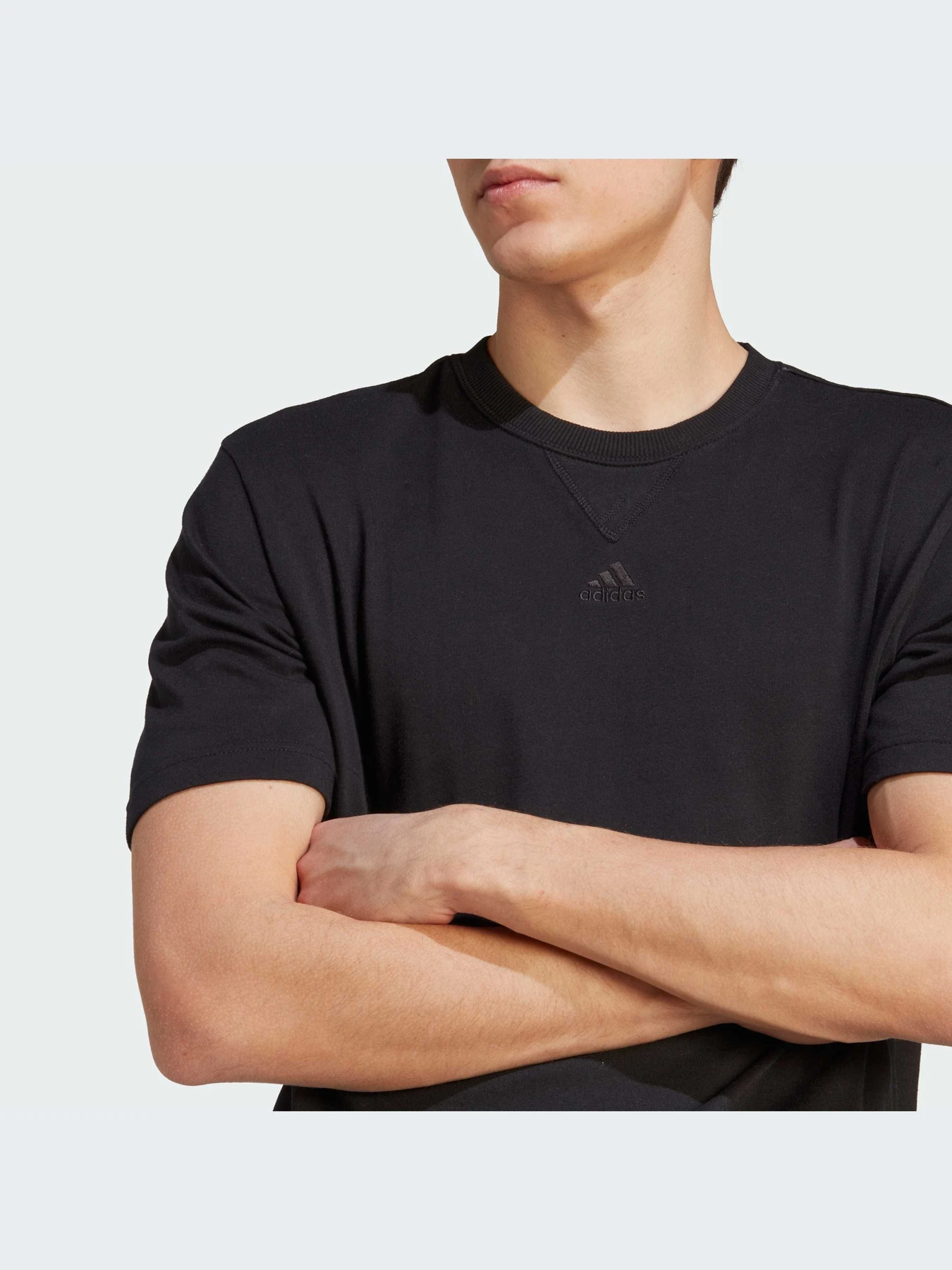 Футболки и поло Adidas модель IJ6923-KZ Футболки и поло Adidas модель IJ6923-KZ Фото