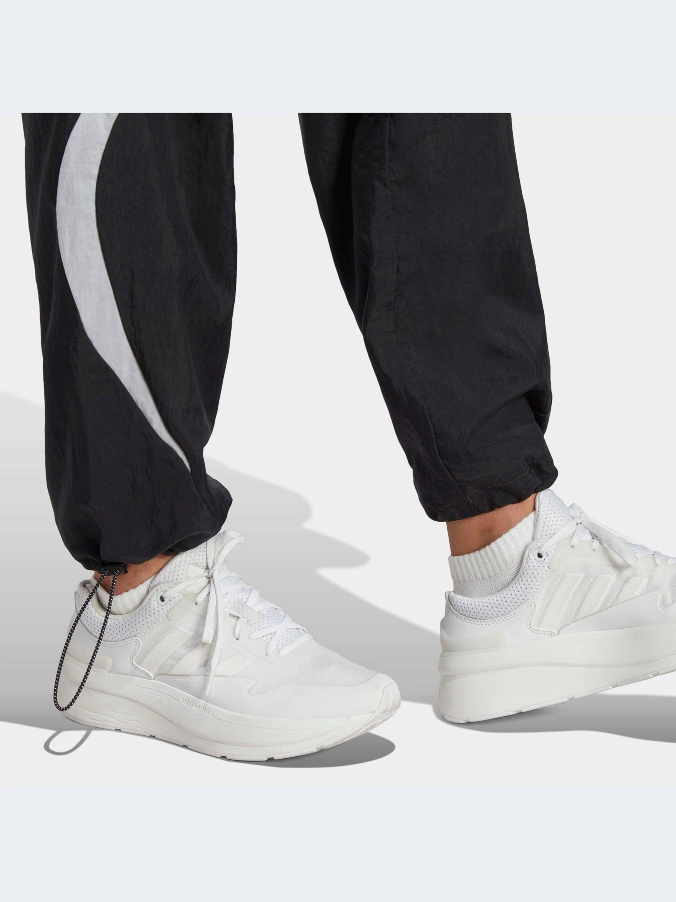 Брюки Adidas модель IC6637-KZ Брюки Adidas модель IC6637-KZ Фото