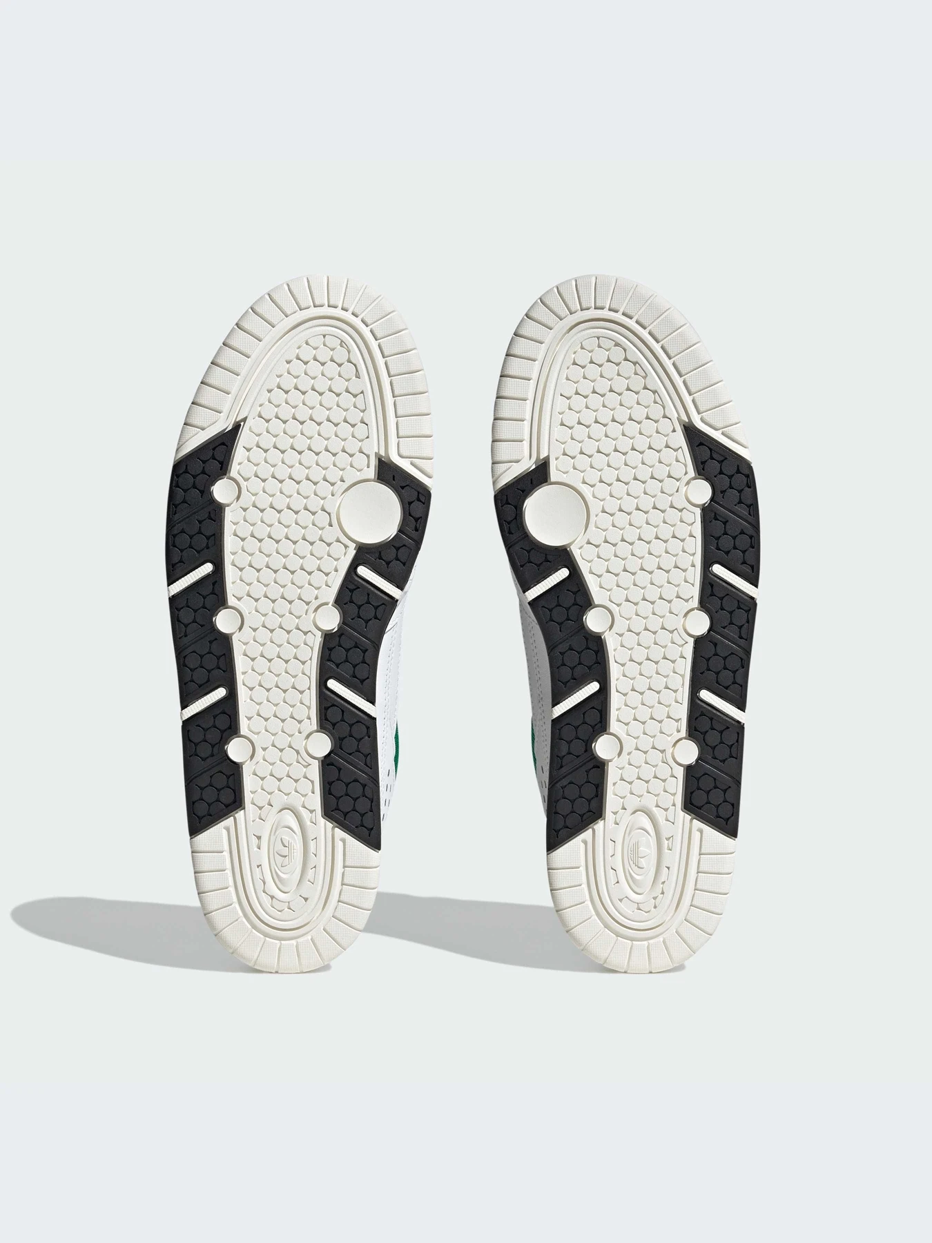 Кроссовки Adidas модель ID2104-KZ Кроссовки Adidas модель ID2104-KZ Фото