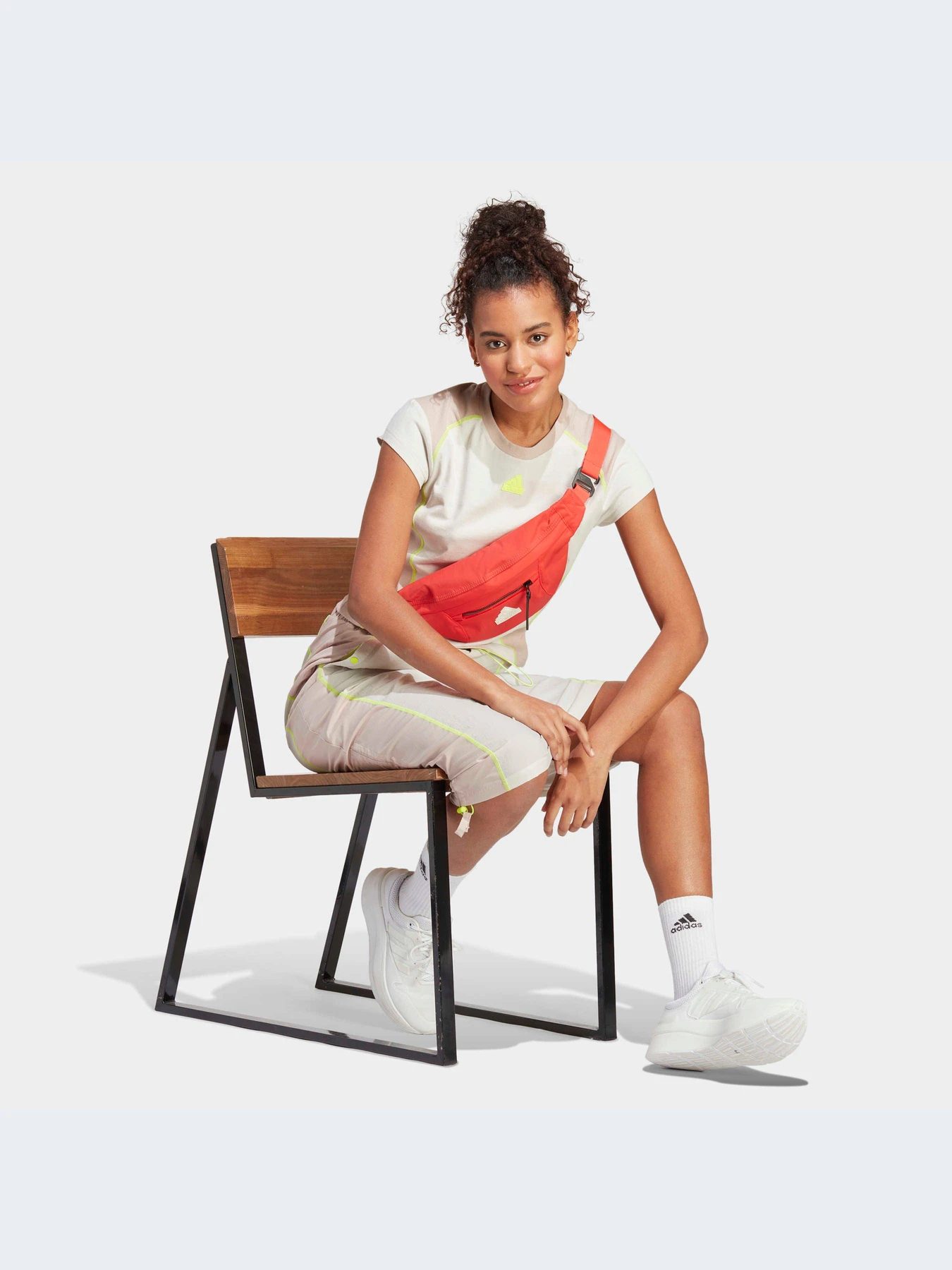 Футболки и поло Adidas модель IP3745-KZ Футболки и поло Adidas модель IP3745-KZ Фото