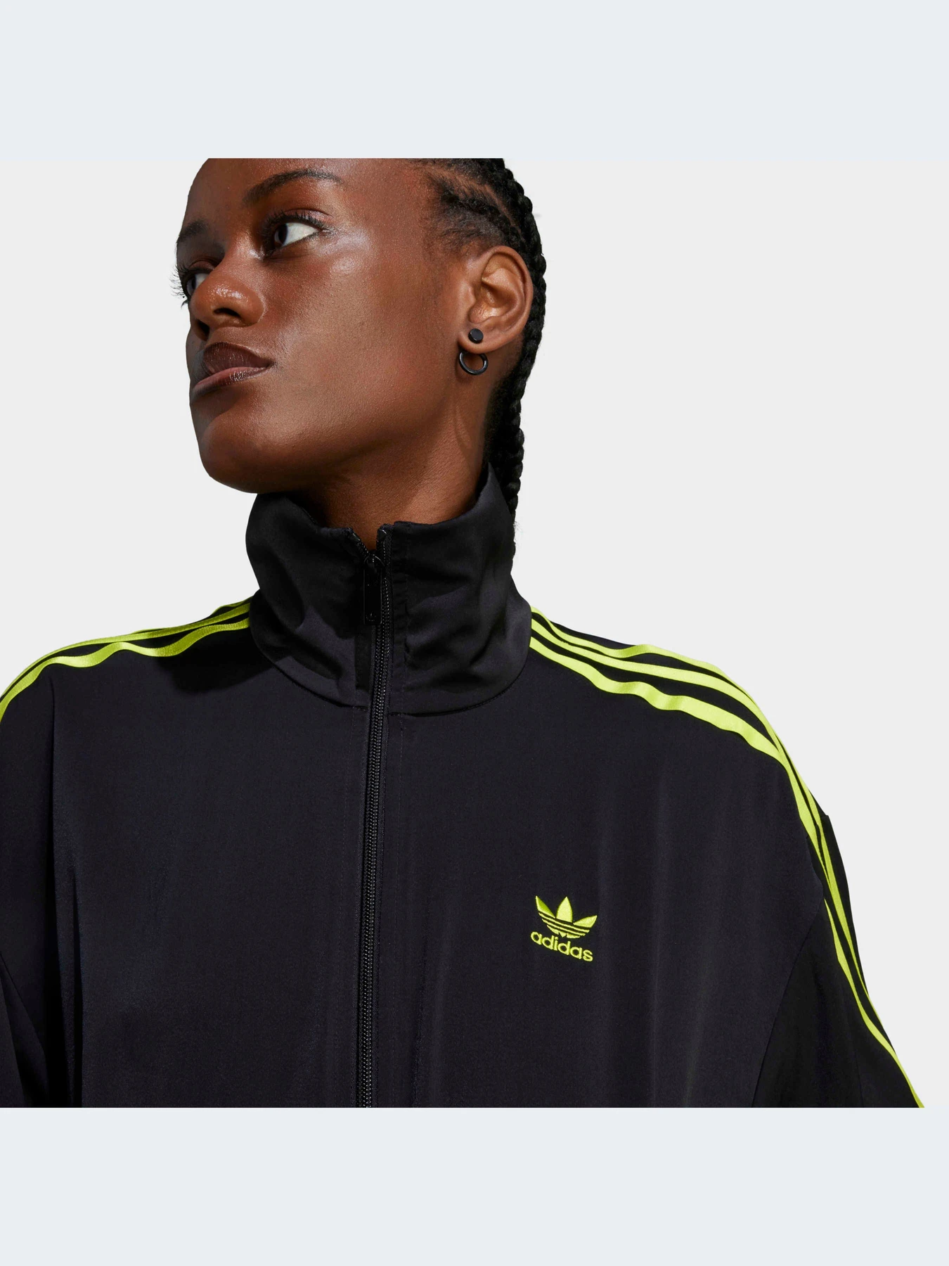 Худи и свитшоты Adidas модель IJ5015-KZ Худи и свитшоты Adidas модель IJ5015-KZ Фото