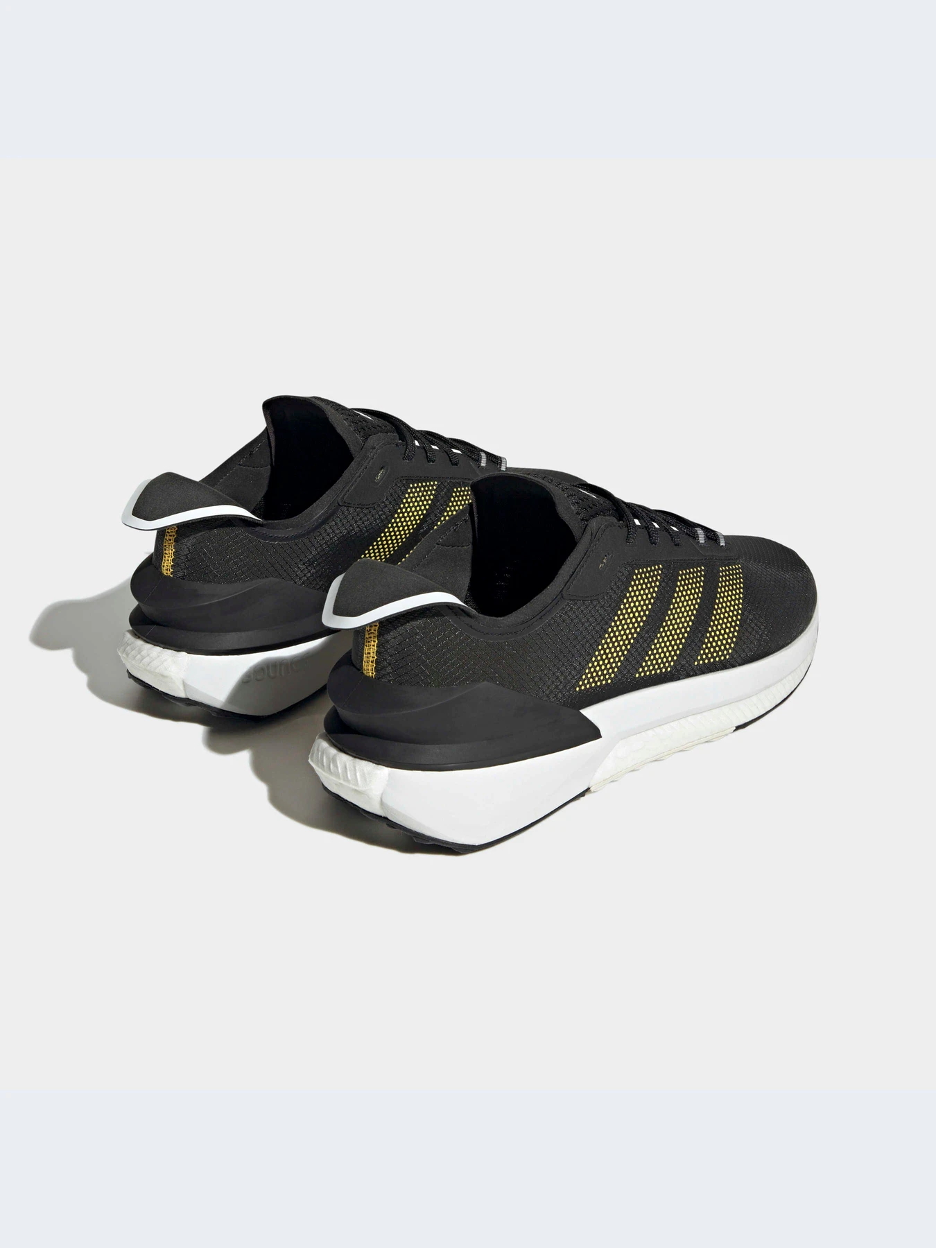 Кроссовки Adidas AVRYN модель HP5970-KZ Кроссовки Adidas AVRYN модель HP5970-KZ Фото