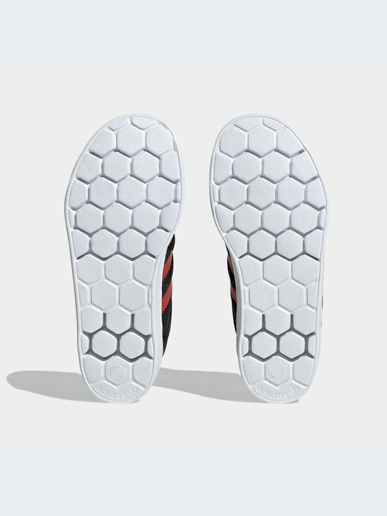 Кроссовки Adidas Superstar модель HQ4093-KZ Кроссовки Adidas Superstar модель HQ4093-KZ Фото