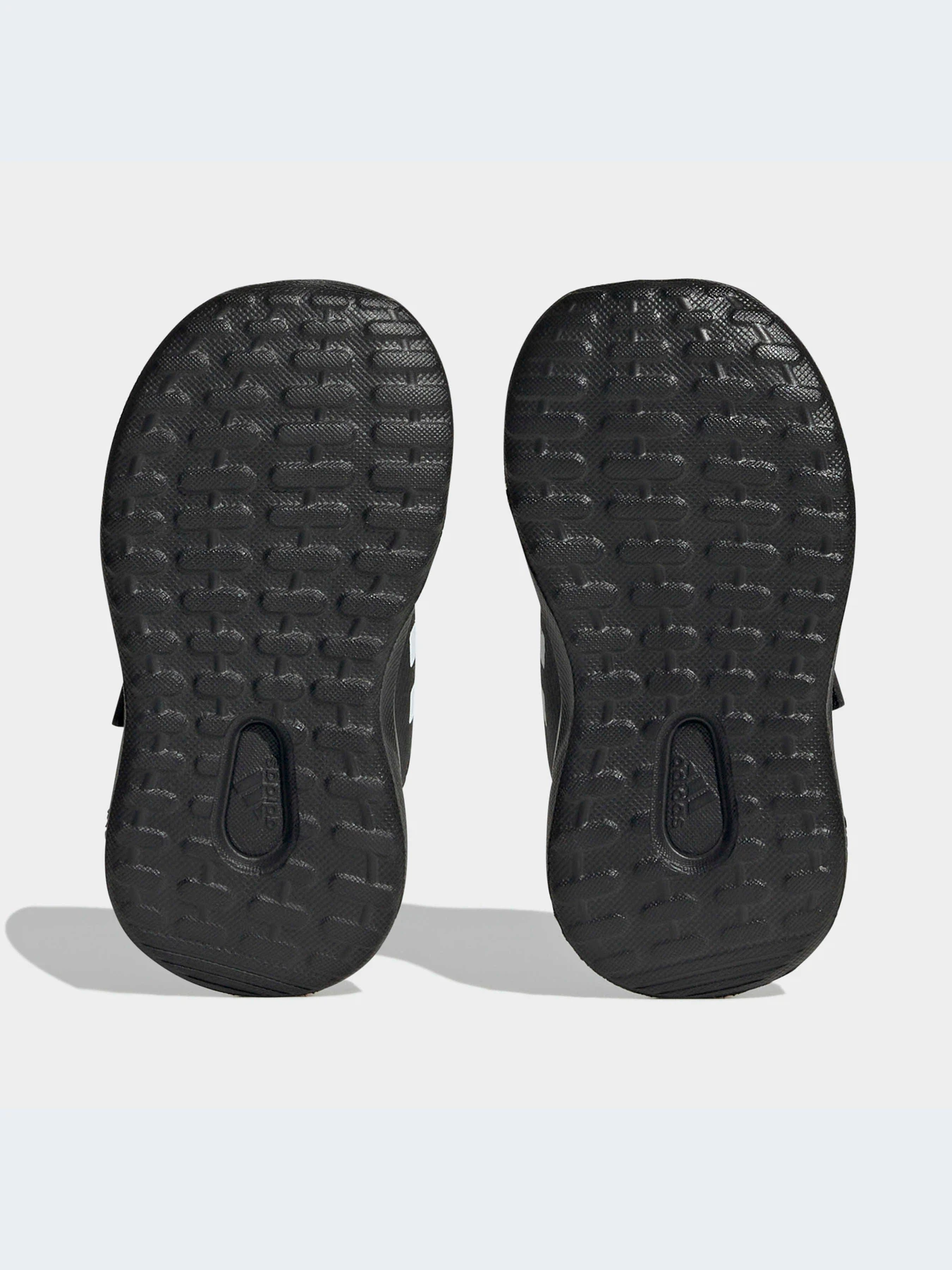 Кроссовки Adidas модель HP8994-KZ Кроссовки Adidas модель HP8994-KZ Фото