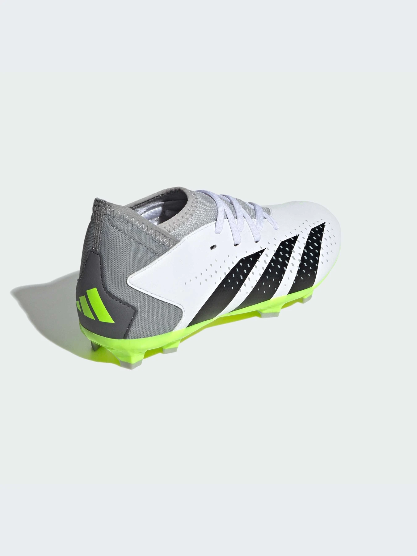 Кроссовки Adidas Predator модель IE9504-KZ Кроссовки Adidas Predator модель IE9504-KZ Фото