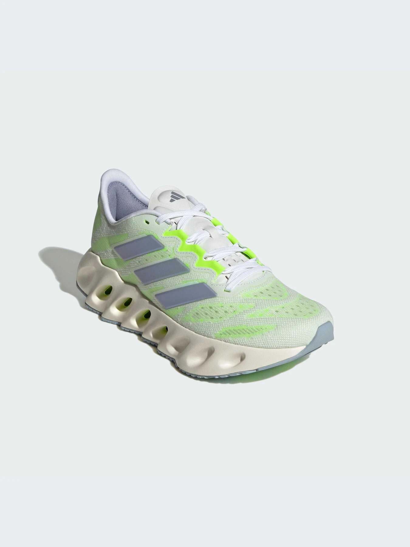 Кроссовки Adidas модель FZ5685-KZ Кроссовки Adidas модель FZ5685-KZ Фото