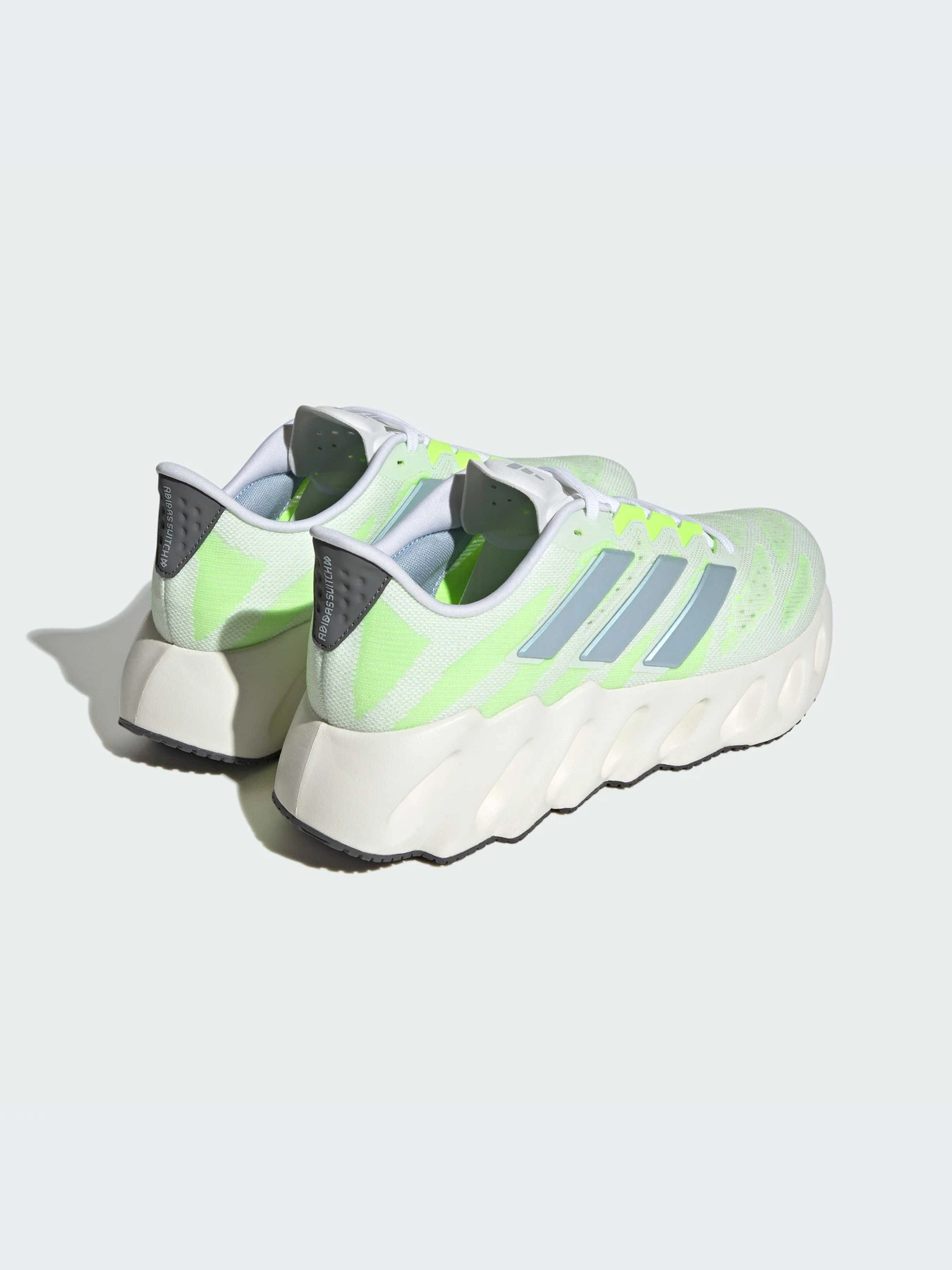 Кроссовки Adidas модель FZ5621-KZ Кроссовки Adidas модель FZ5621-KZ Фото