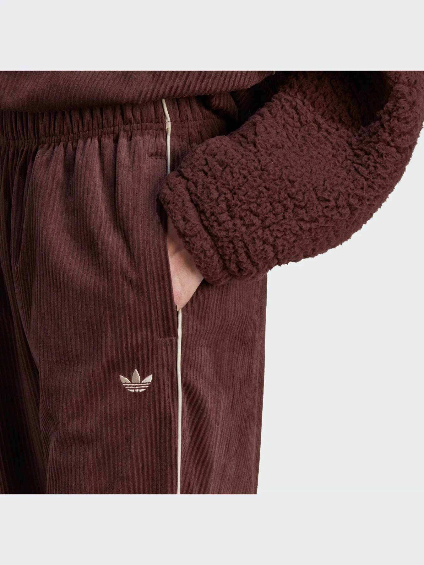 Брюки Adidas Adicolor модель II8083-KZ Брюки Adidas Adicolor модель II8083-KZ Фото