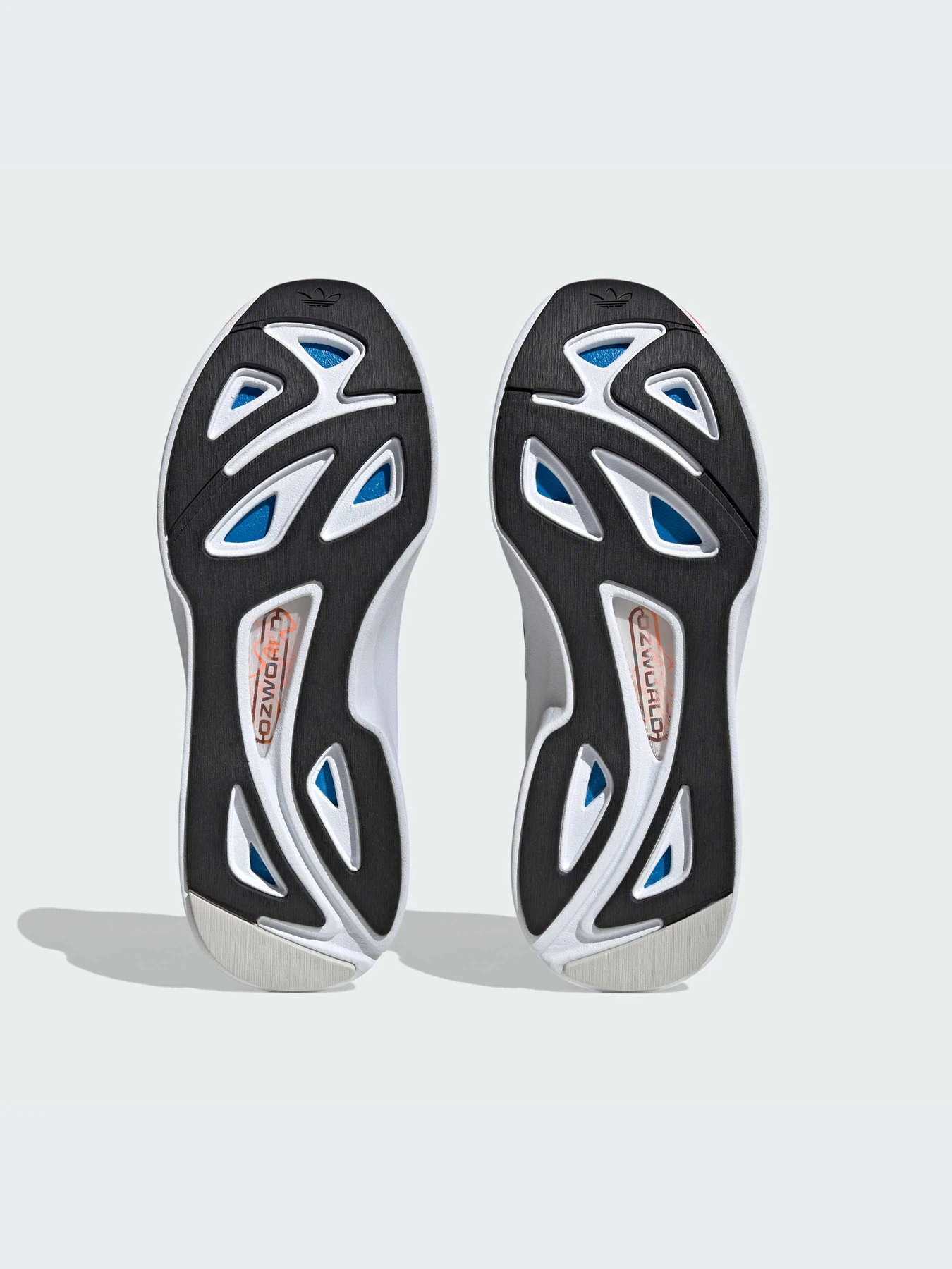 Кроссовки Adidas Ozweego модель IE2022-KZ Кроссовки Adidas Ozweego модель IE2022-KZ Фото