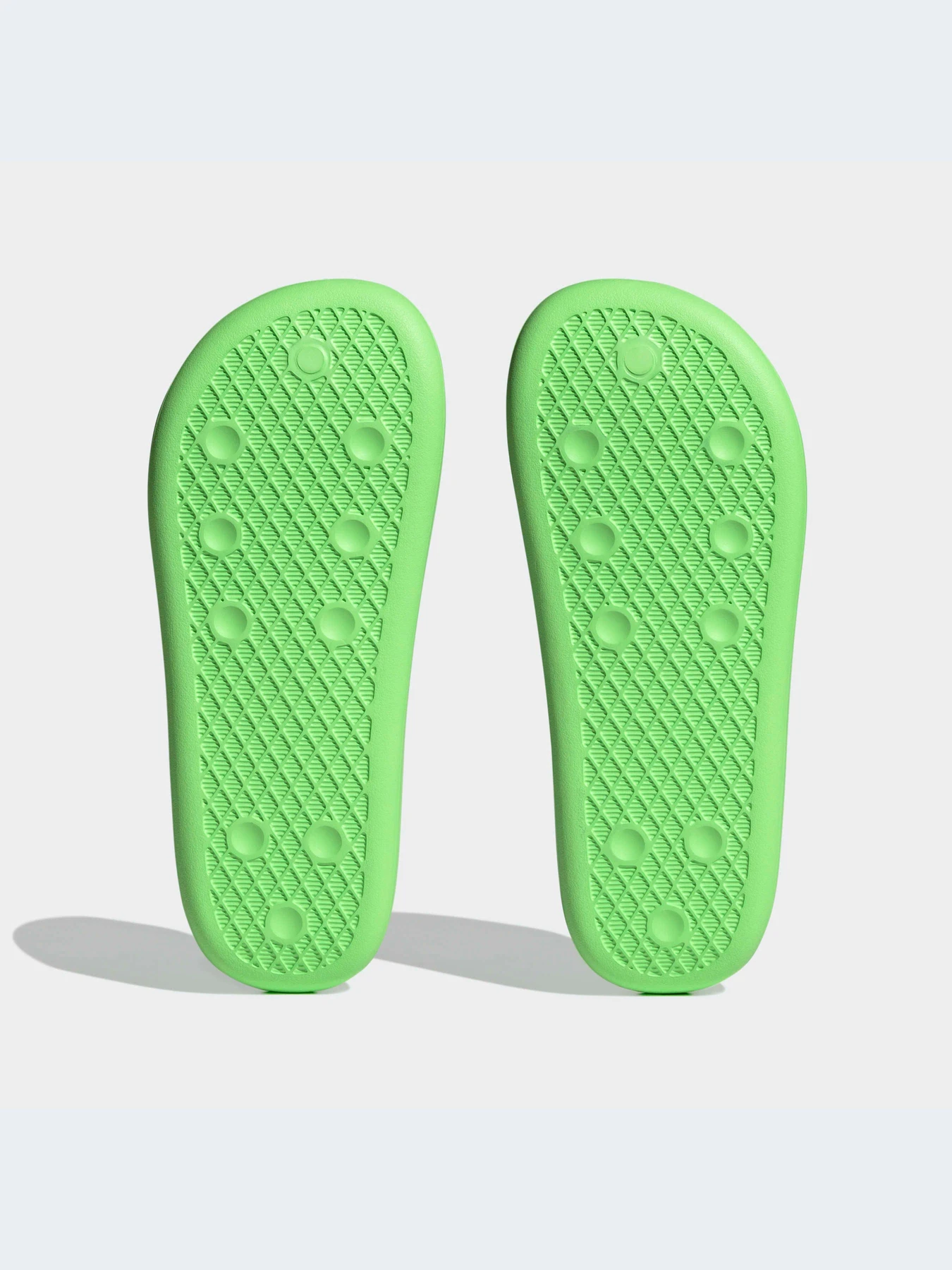 Шлёпанцы Adidas Adilette модель FZ6411-KZ Шлёпанцы Adidas Adilette модель FZ6411-KZ Фото