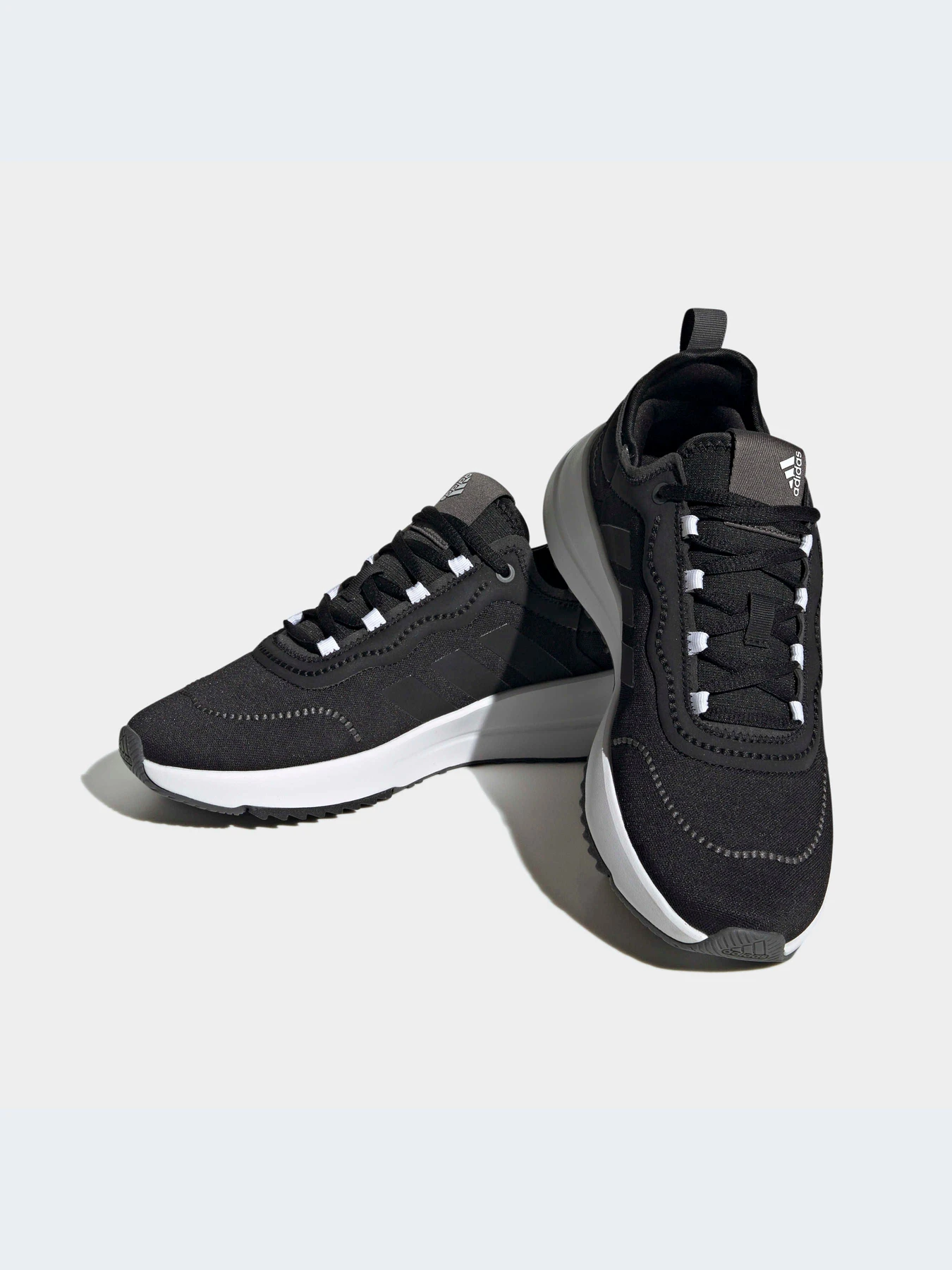 Кроссовки Adidas модель HP9836-KZ Кроссовки Adidas модель HP9836-KZ Фото