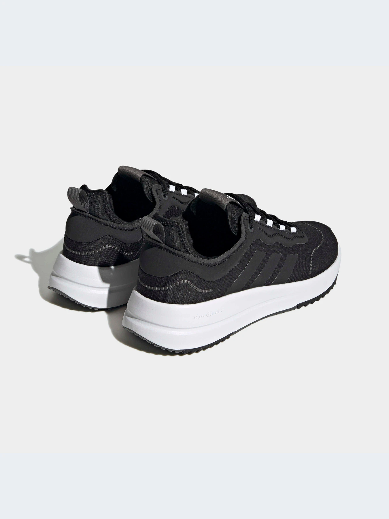Кроссовки Adidas модель HP9836-KZ Кроссовки Adidas модель HP9836-KZ Фото
