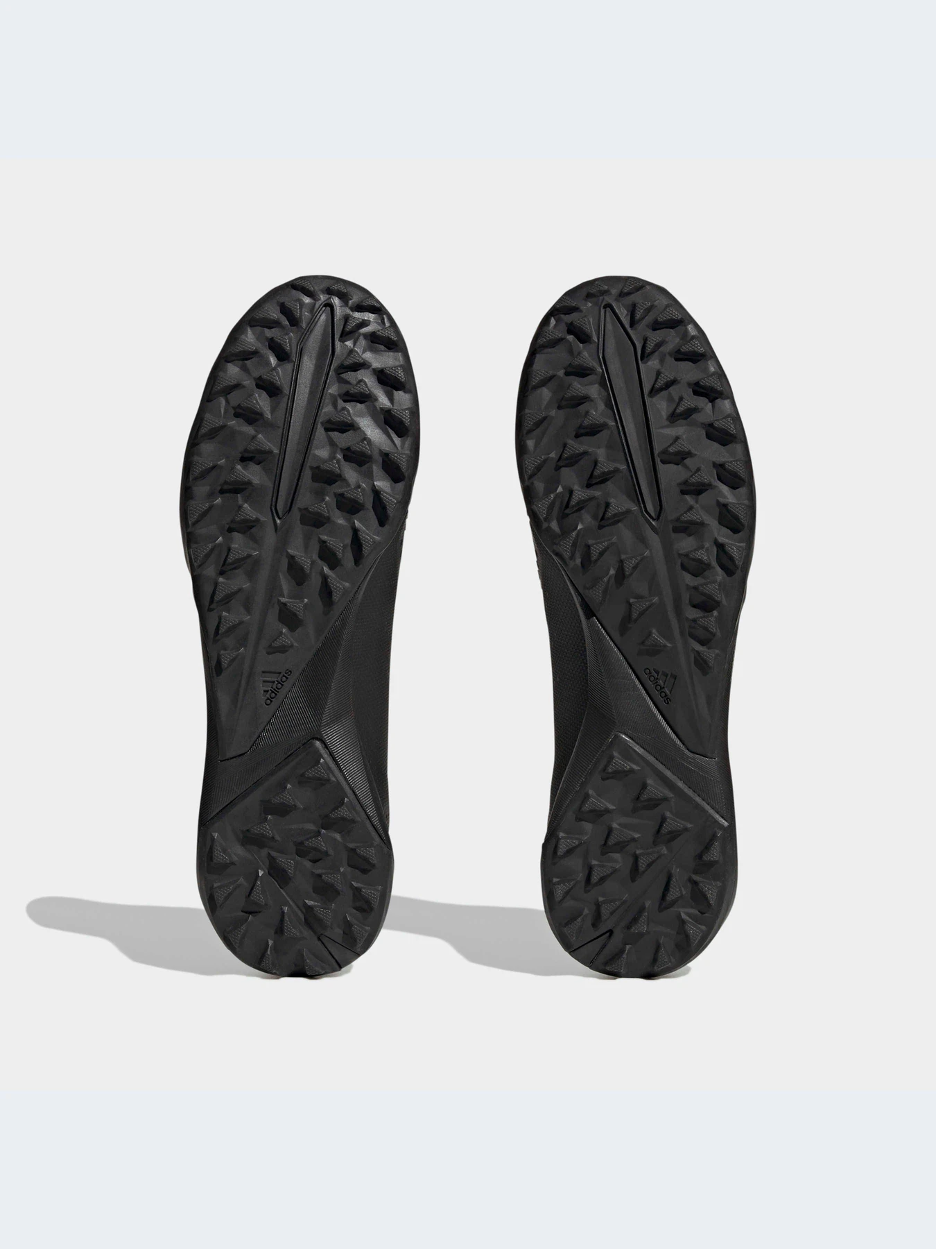 Кроссовки Adidas Predator модель GW4639-KZ Кроссовки Adidas Predator модель GW4639-KZ Фото
