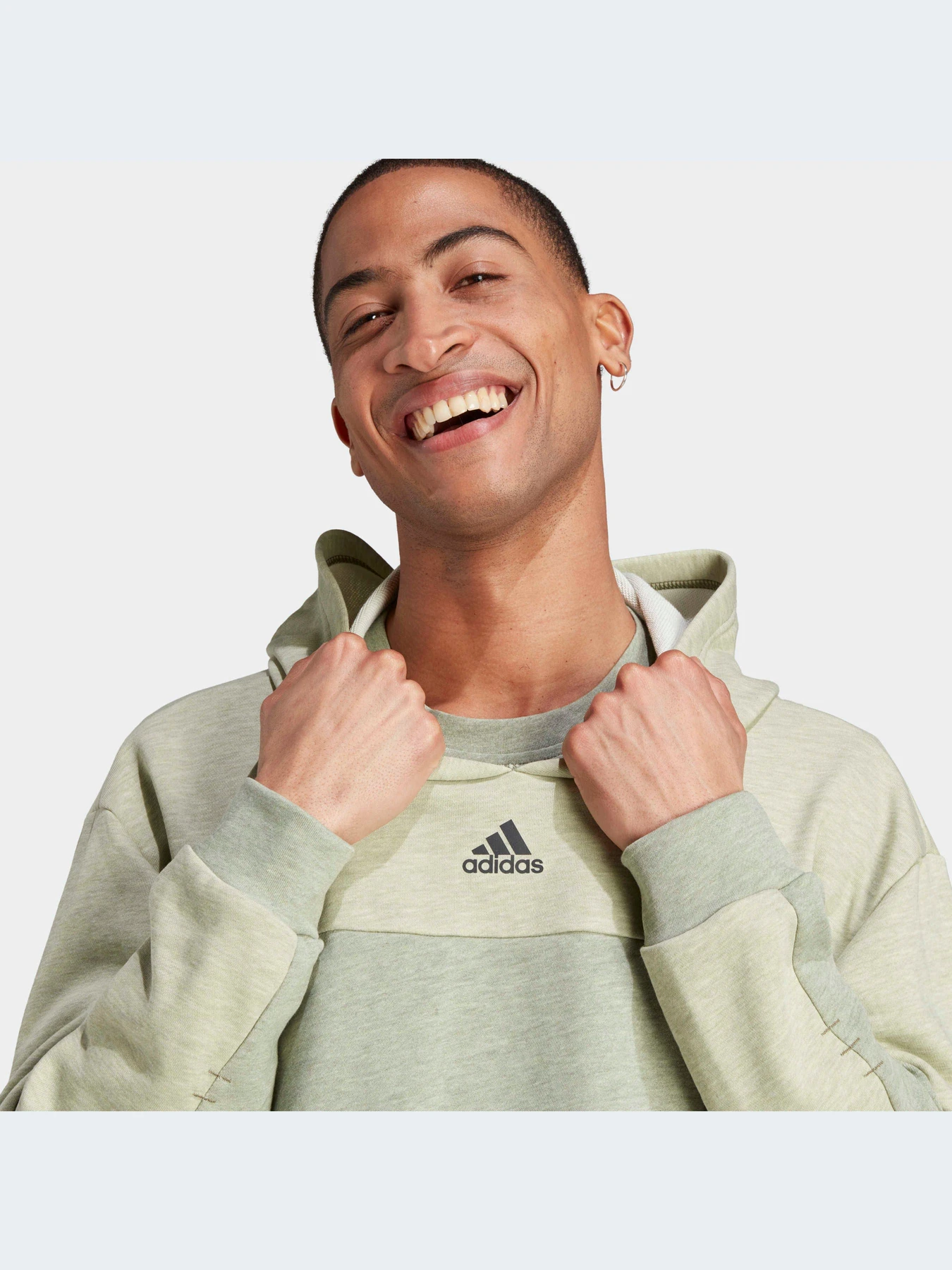 Худи и свитшоты Adidas модель IJ6630-KZ Худи и свитшоты Adidas модель IJ6630-KZ Фото